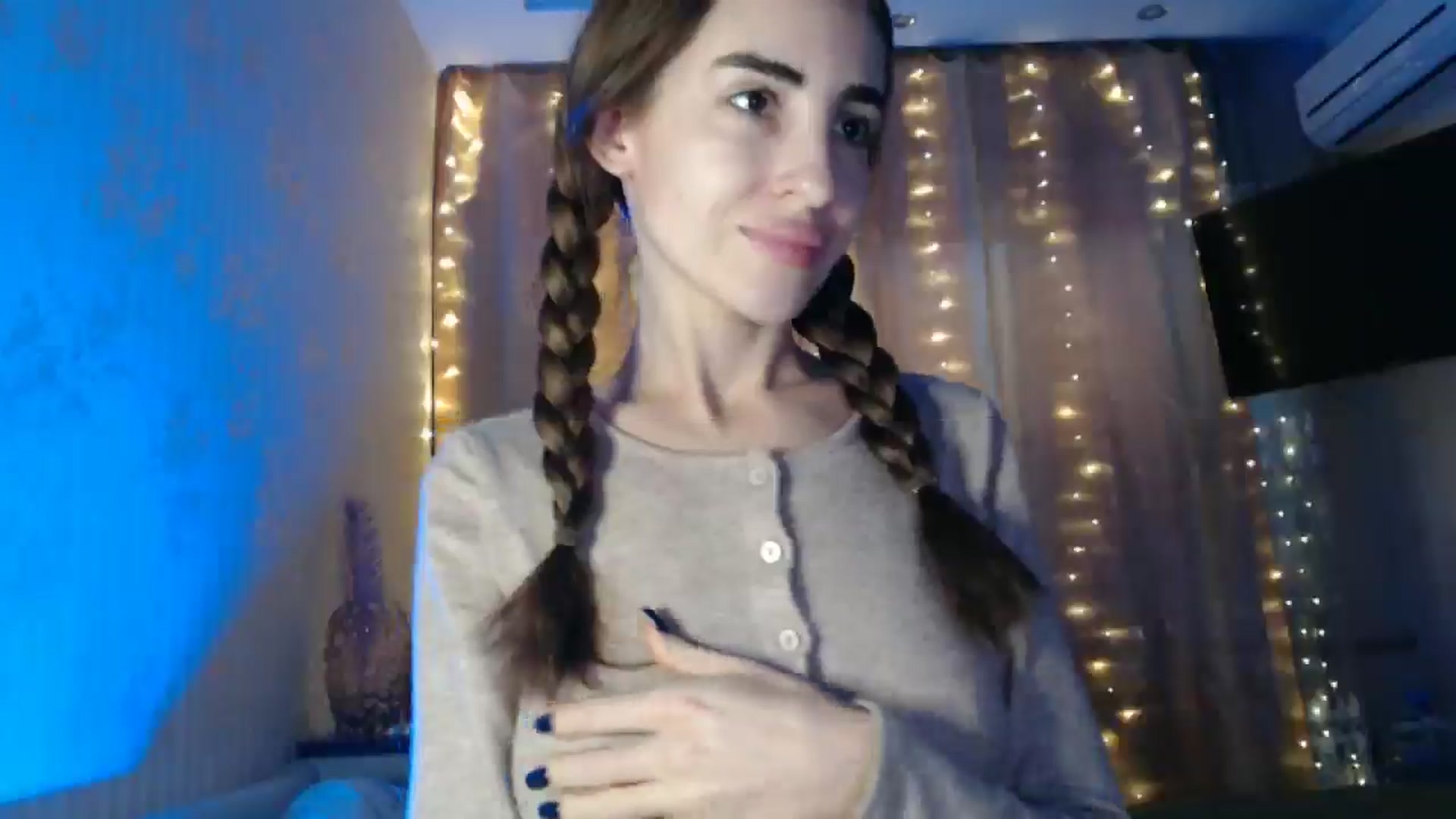 Gallery image thumbnail from Nora_Sweet's myfreecams stream on, 01/07/2025, 11:49 image 2 of 20