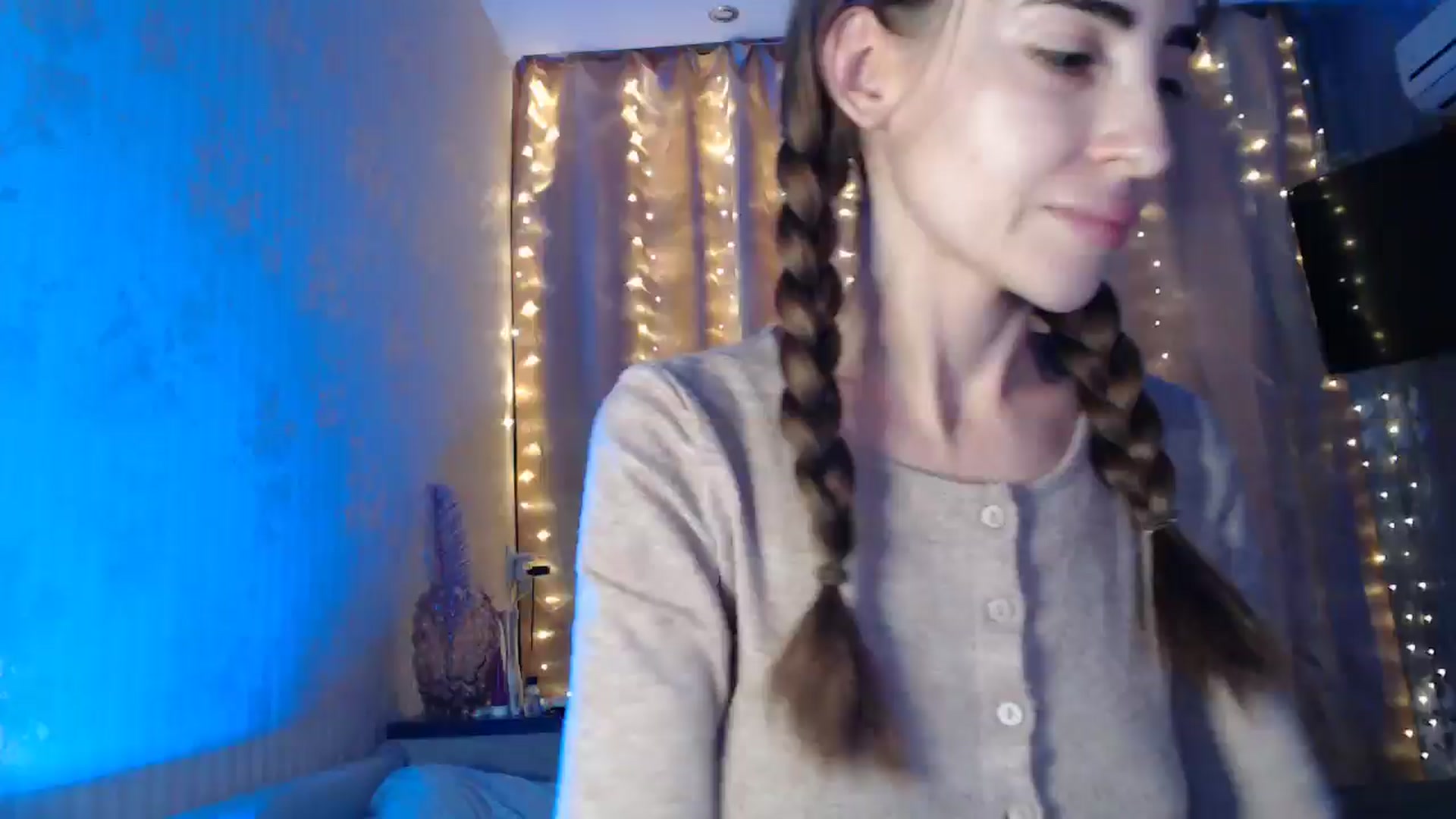 Gallery image thumbnail from Nora_Sweet's myfreecams stream on, 01/07/2025, 14:17 image 1 of 20