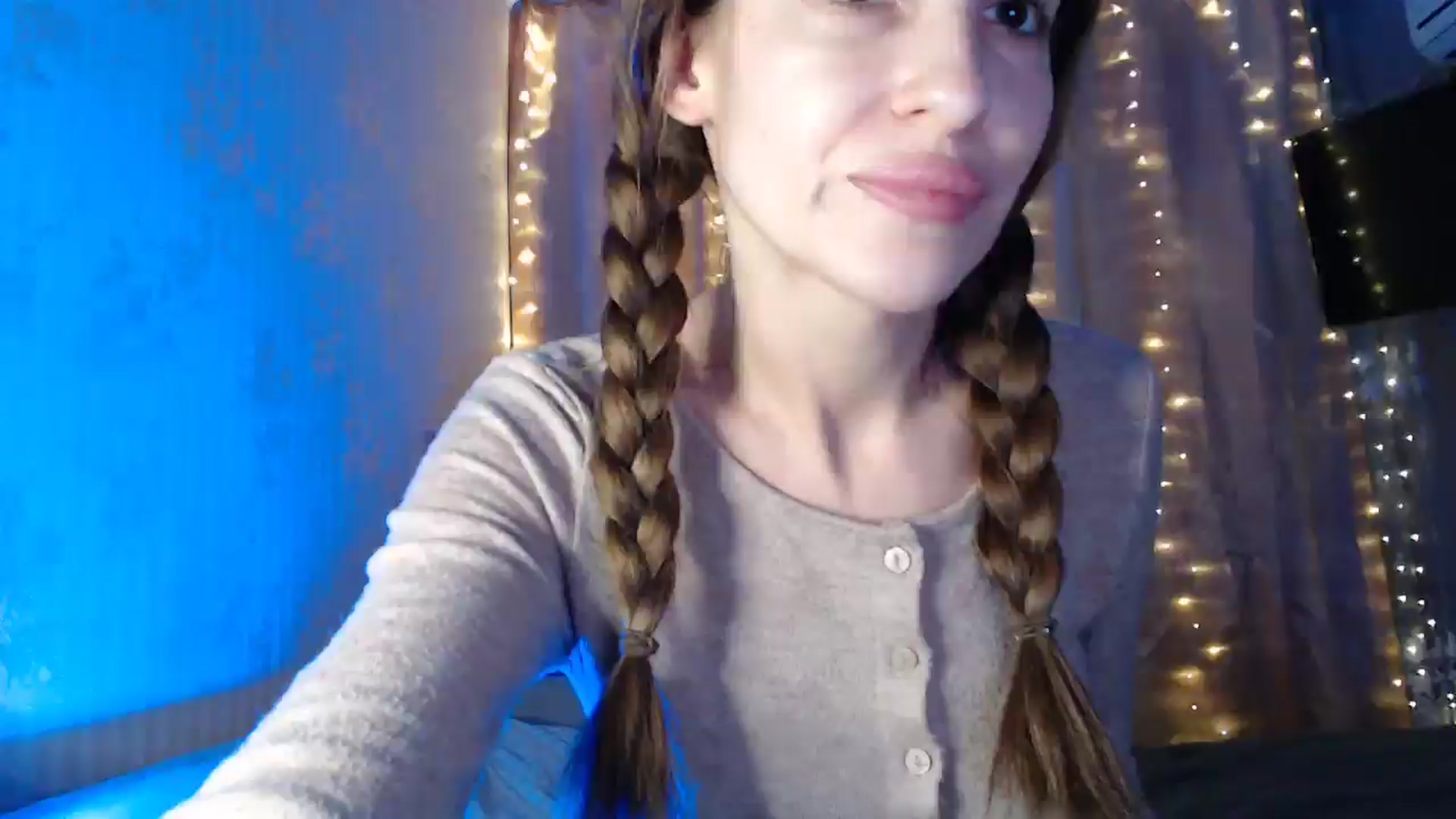 Gallery image thumbnail from Nora_Sweet's myfreecams stream on, 01/07/2025, 14:17 image 7 of 20