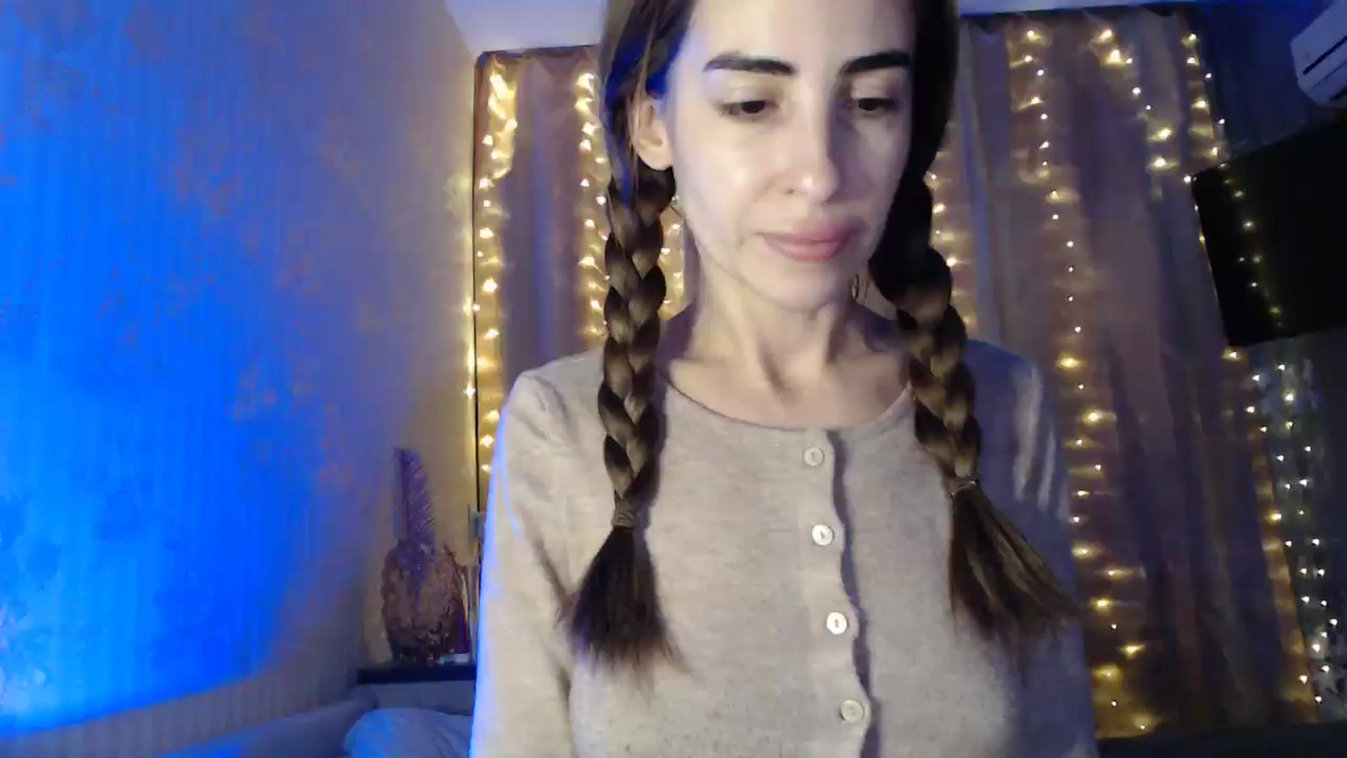 Gallery image thumbnail from Nora_Sweet's myfreecams stream on, 01/07/2025, 14:17 image 3 of 20