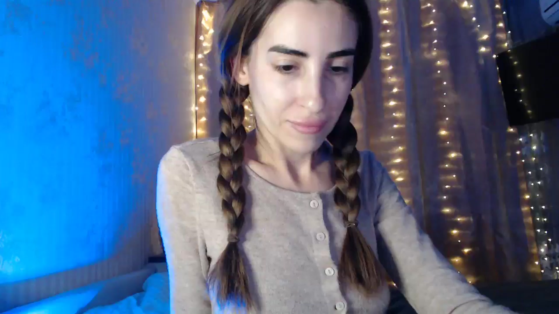 Gallery image thumbnail from Nora_Sweet's myfreecams stream on, 01/07/2025, 14:17 image 14 of 20
