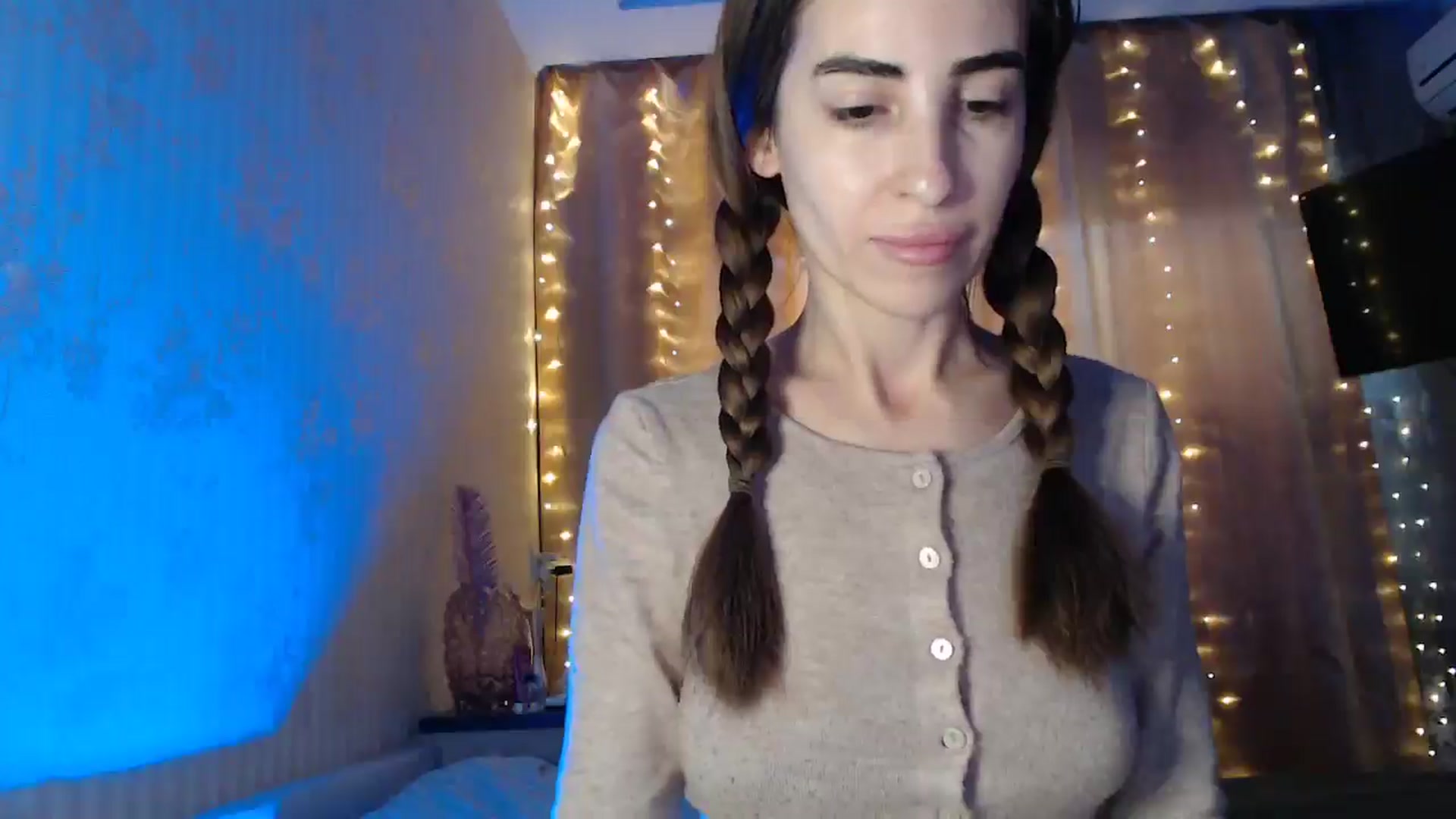 Gallery image thumbnail from Nora_Sweet's myfreecams stream on, 01/08/2025, 11:36 image 19 of 20