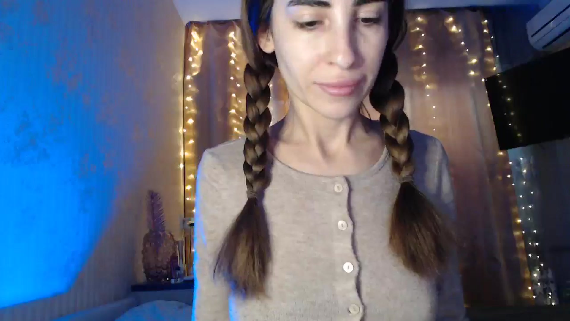 Gallery image thumbnail from Nora_Sweet's myfreecams stream on, 01/08/2025, 11:36 image 6 of 20