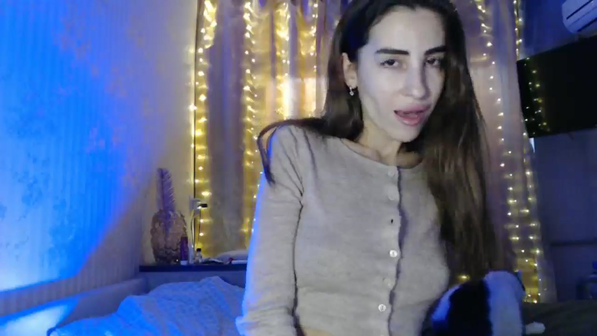 Gallery image thumbnail from Nora_Sweet's myfreecams stream on, 01/09/2025, 14:13 image 12 of 20