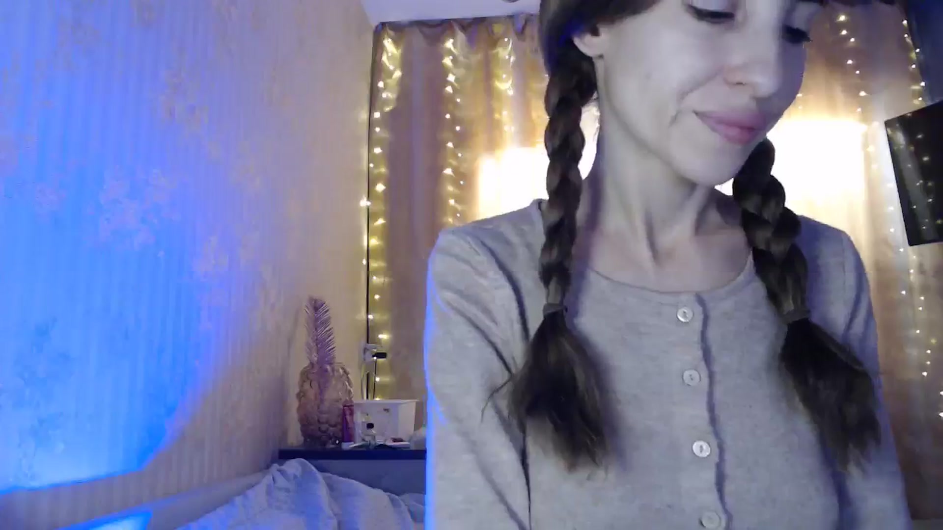 Gallery image thumbnail from Nora_Sweet's myfreecams stream on, 01/10/2025, 11:45 image 10 of 20
