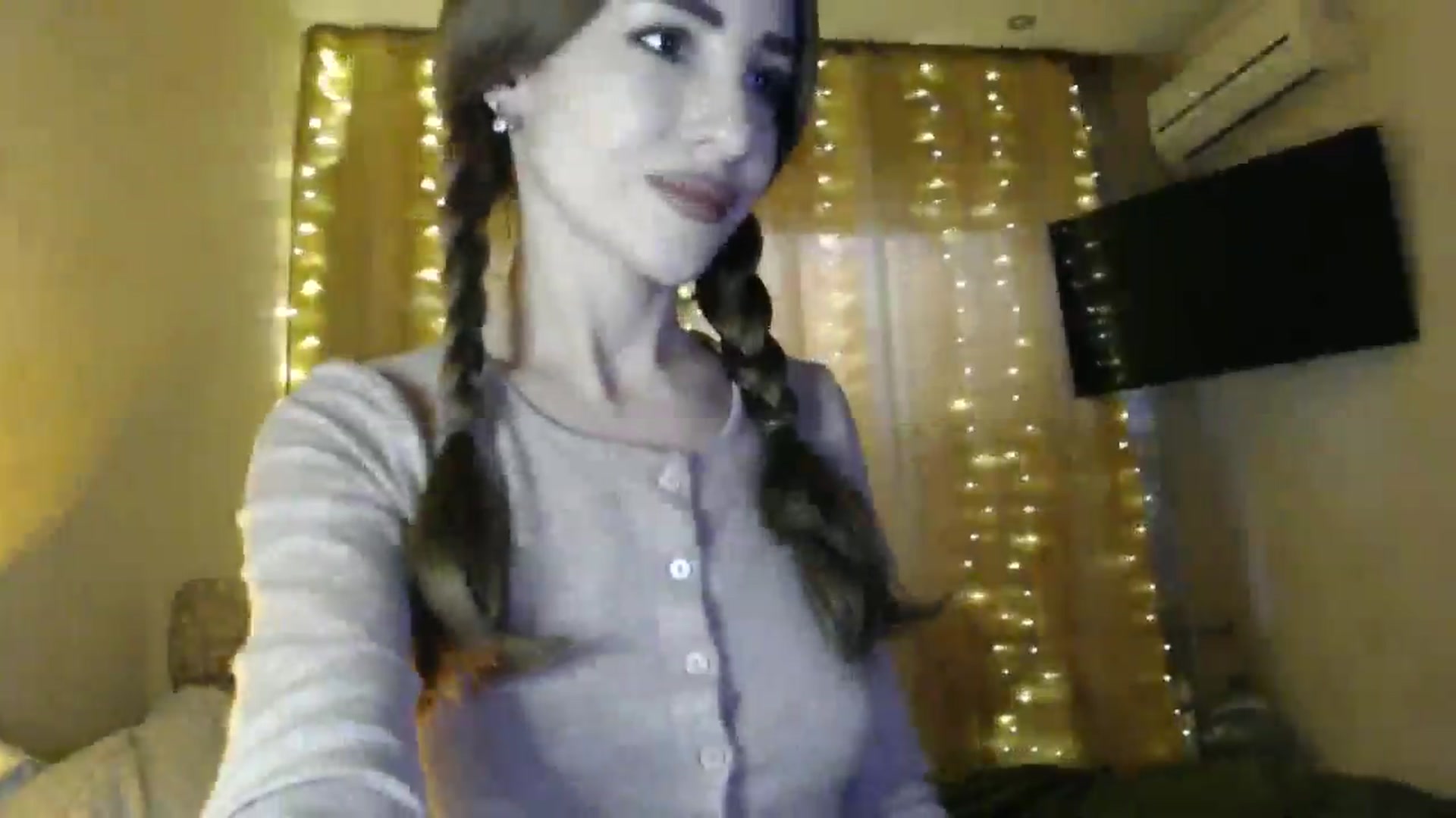 Gallery image thumbnail from Nora_Sweet's myfreecams stream on, 01/14/2025, 12:29 image 17 of 20