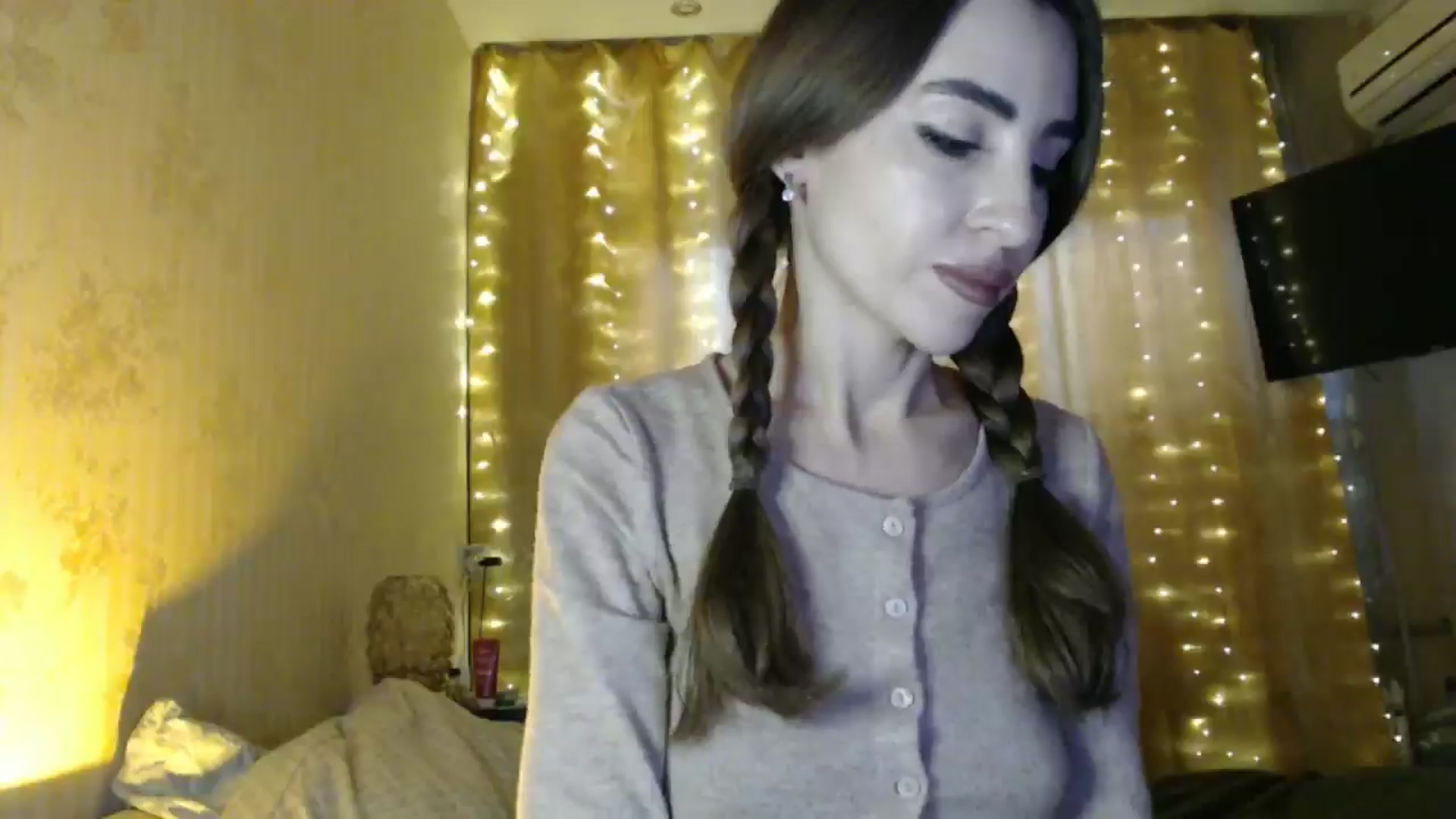 Gallery image thumbnail from Nora_Sweet's myfreecams stream on, 01/14/2025, 12:29 image 18 of 20