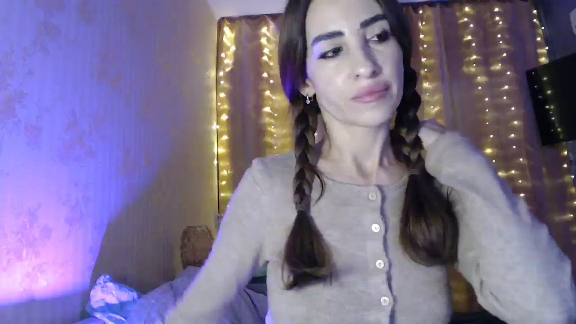 Gallery image thumbnail from Nora_Sweet's myfreecams stream on, 01/14/2025, 13:49 image 12 of 20