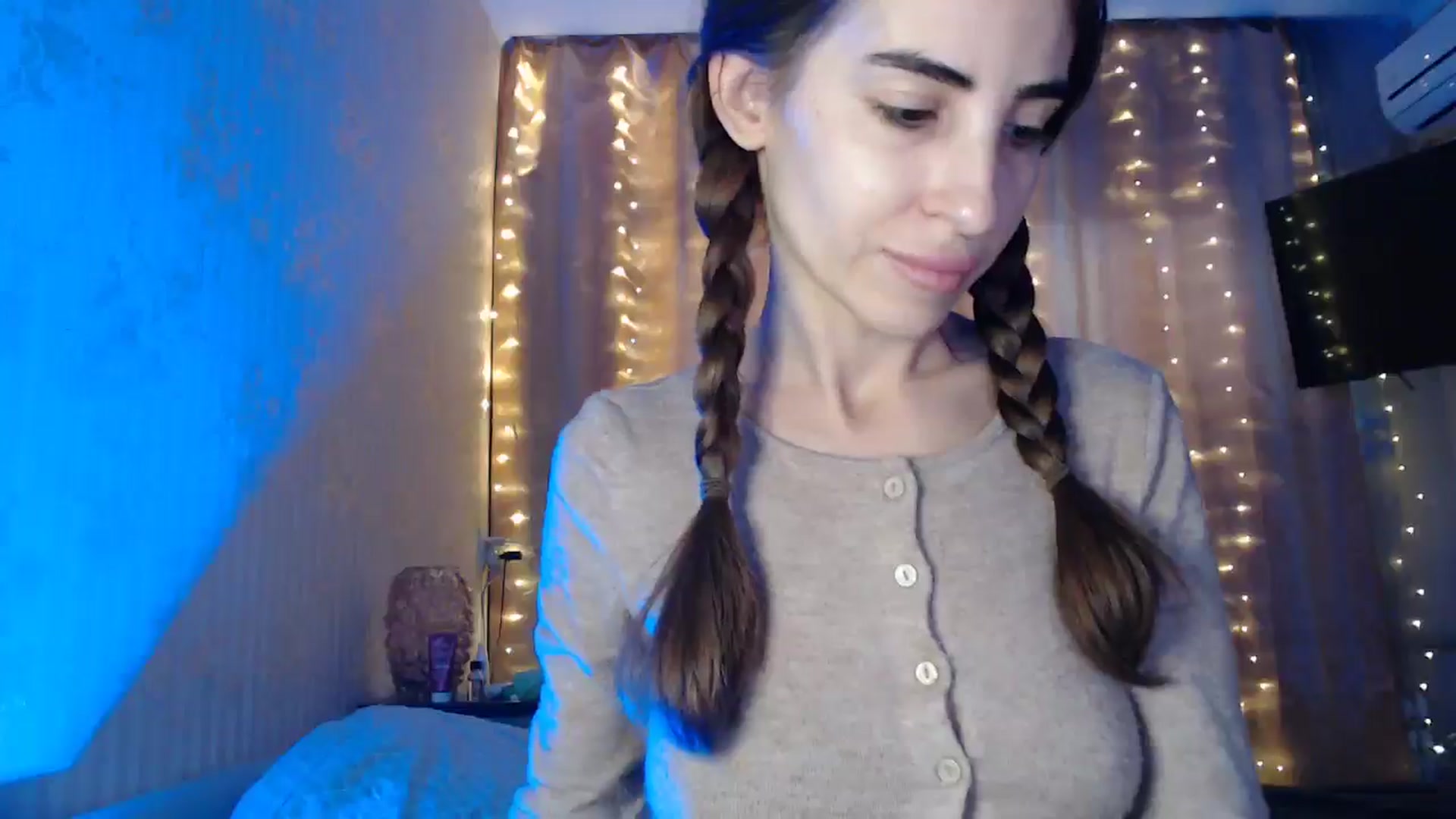Gallery image thumbnail from Nora_Sweet's myfreecams stream on, 01/16/2025, 12:17 image 12 of 20
