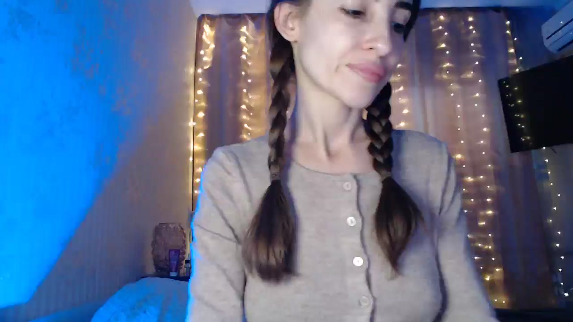 Gallery image thumbnail from Nora_Sweet's myfreecams stream on, 01/16/2025, 12:17 image 9 of 20