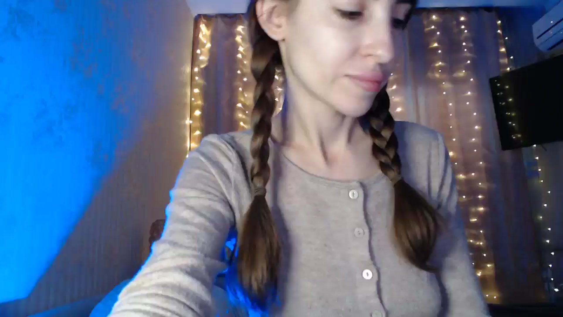 Gallery image thumbnail from Nora_Sweet's myfreecams stream on, 01/16/2025, 12:17 image 10 of 20