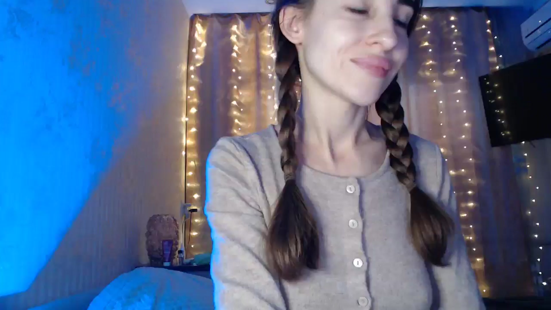 Gallery image thumbnail from Nora_Sweet's myfreecams stream on, 01/16/2025, 12:17 image 4 of 20