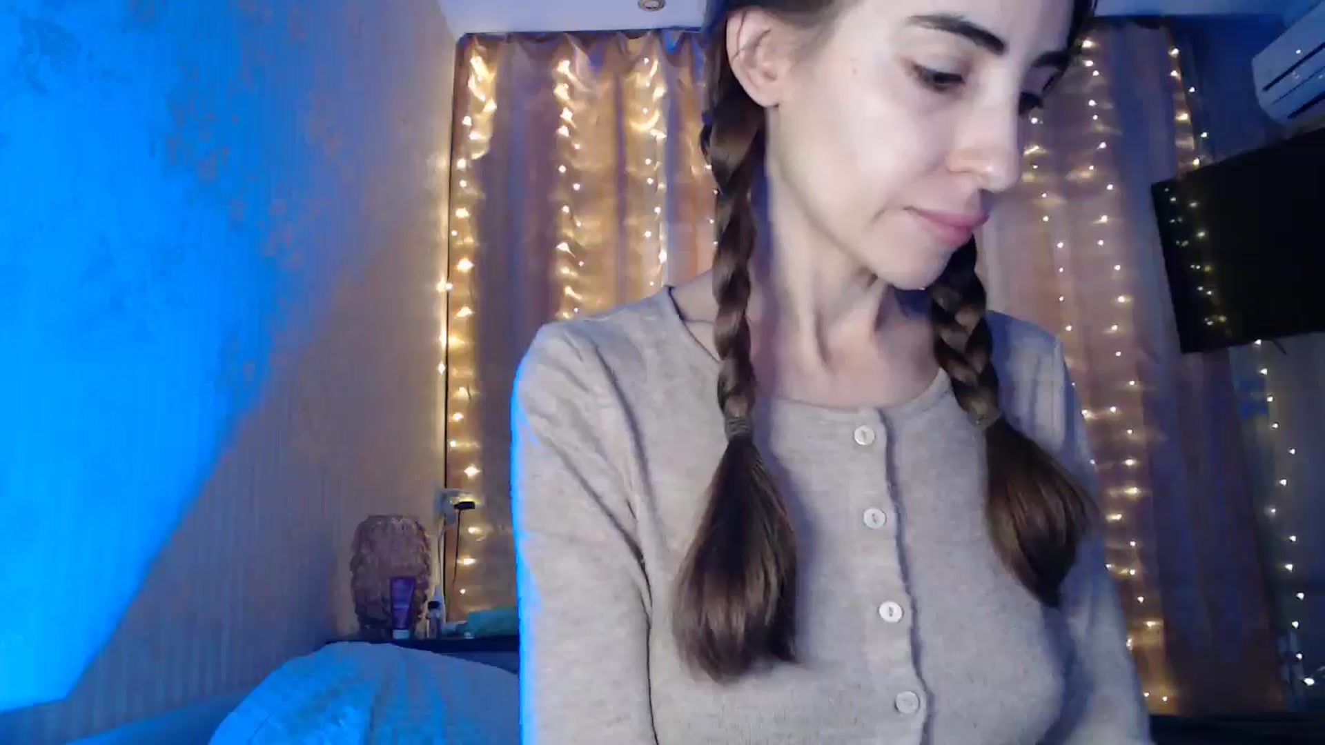 Gallery image thumbnail from Nora_Sweet's myfreecams stream on, 01/16/2025, 12:17 image 2 of 20