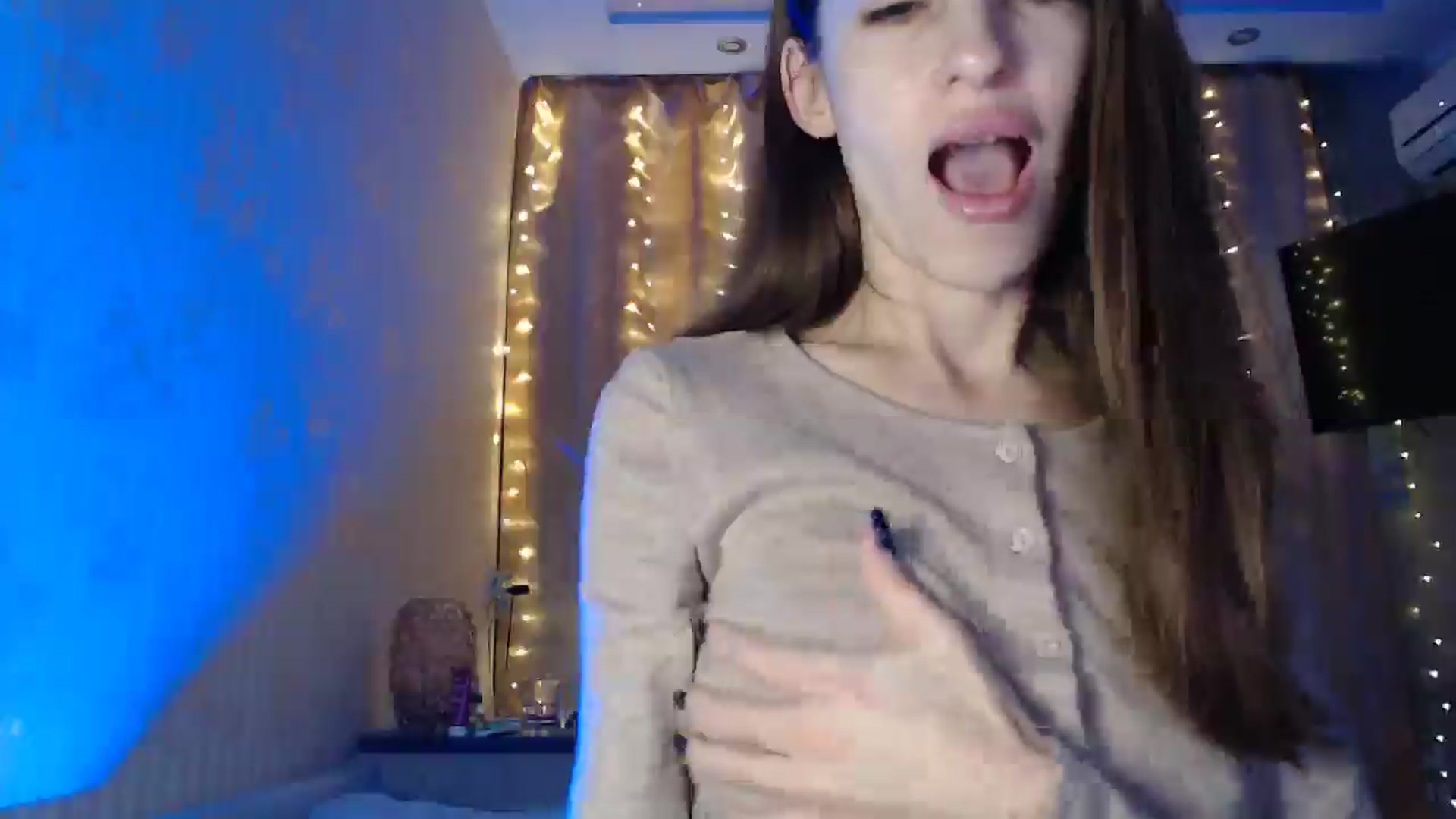 Gallery image thumbnail from Nora_Sweet's myfreecams stream on, 01/17/2025, 10:55 image 7 of 20