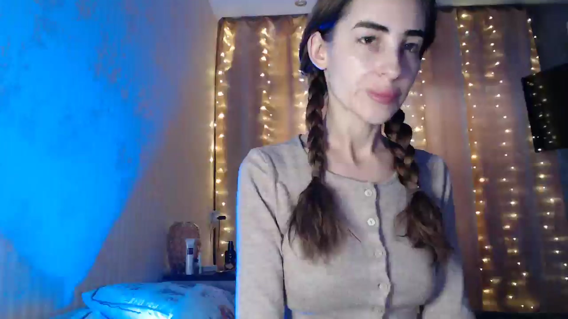 Gallery image thumbnail from Nora_Sweet's myfreecams stream on, 02/06/2025, 13:14 image 16 of 20