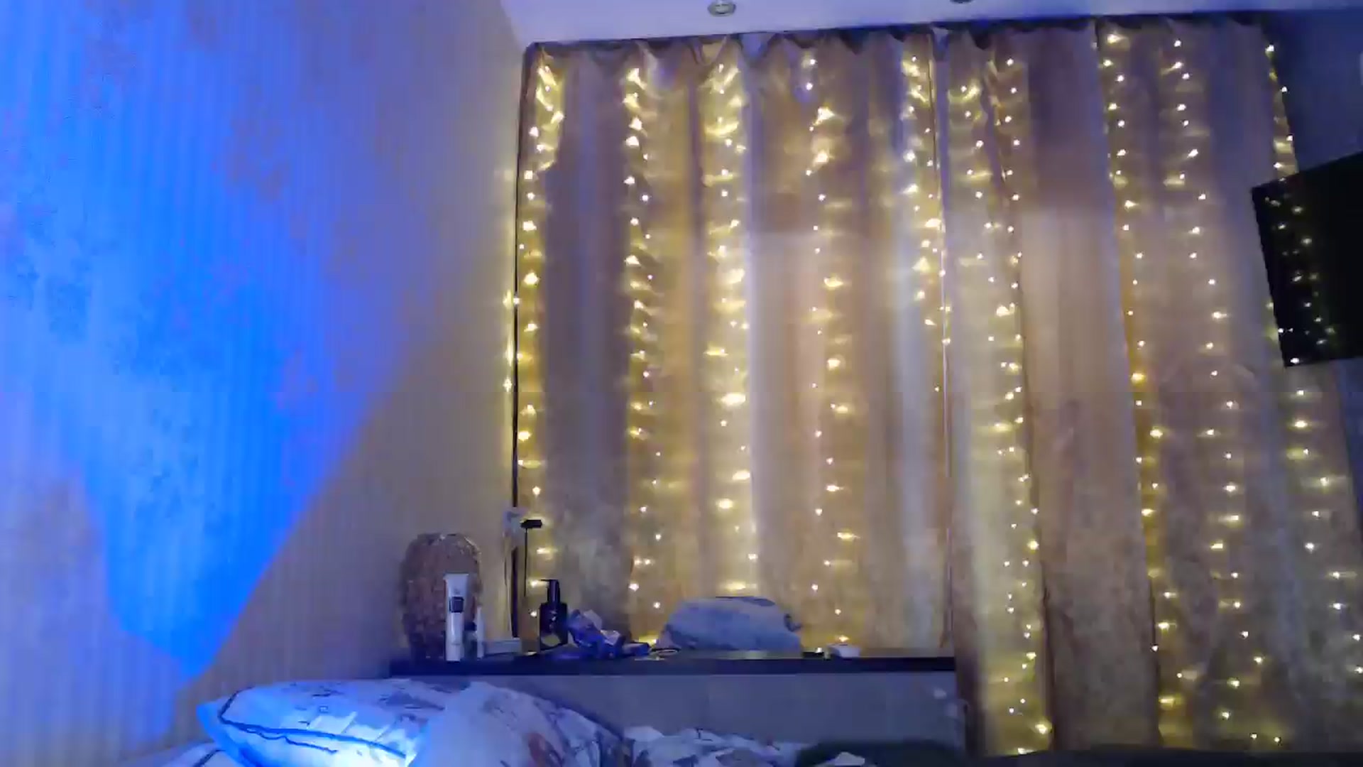 Gallery image thumbnail from Nora_Sweet's myfreecams stream on, 02/06/2025, 13:14 image 18 of 20