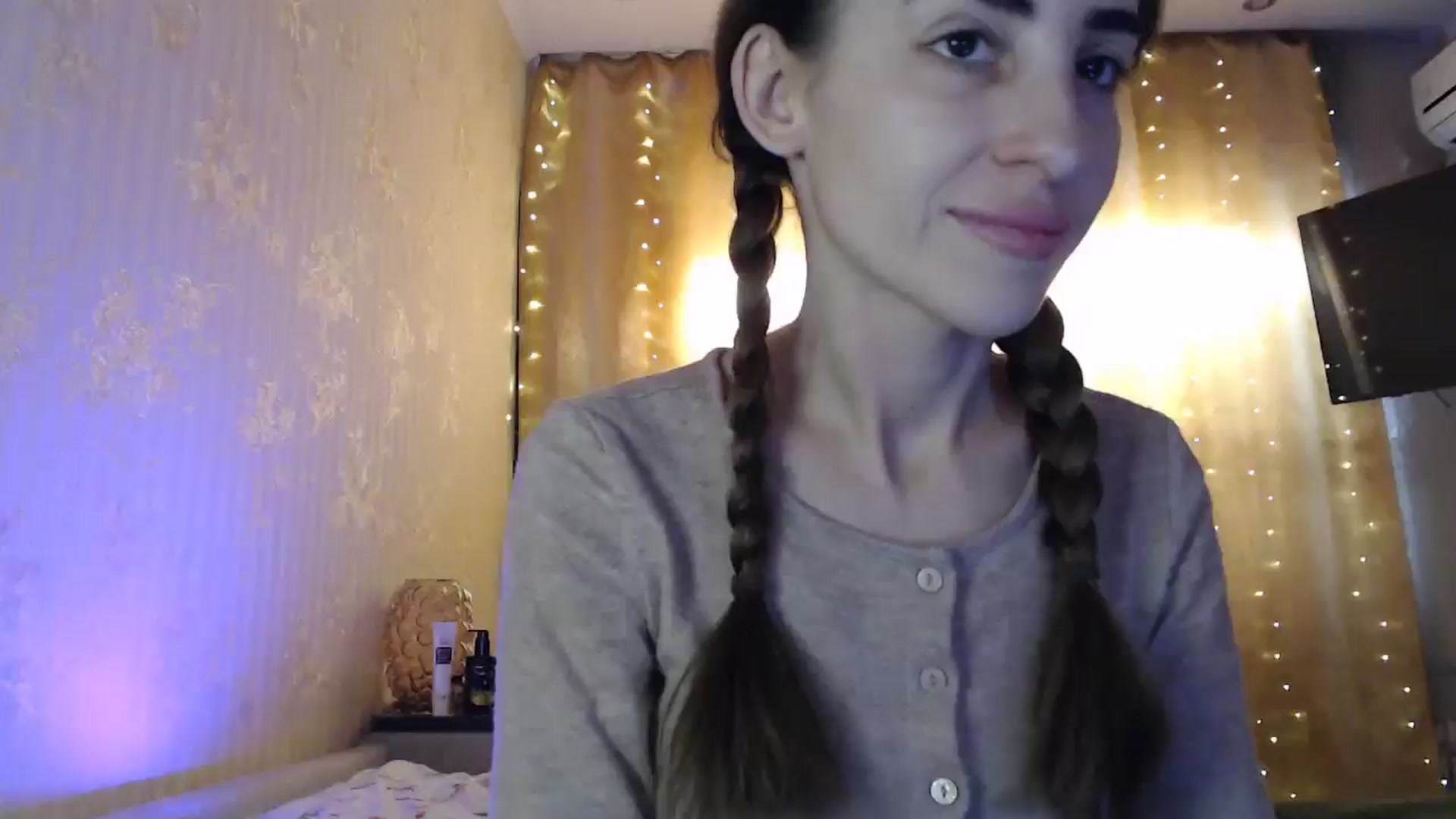 Gallery image thumbnail from Nora_Sweet's myfreecams stream on, 02/11/2025, 11:55 image 19 of 20