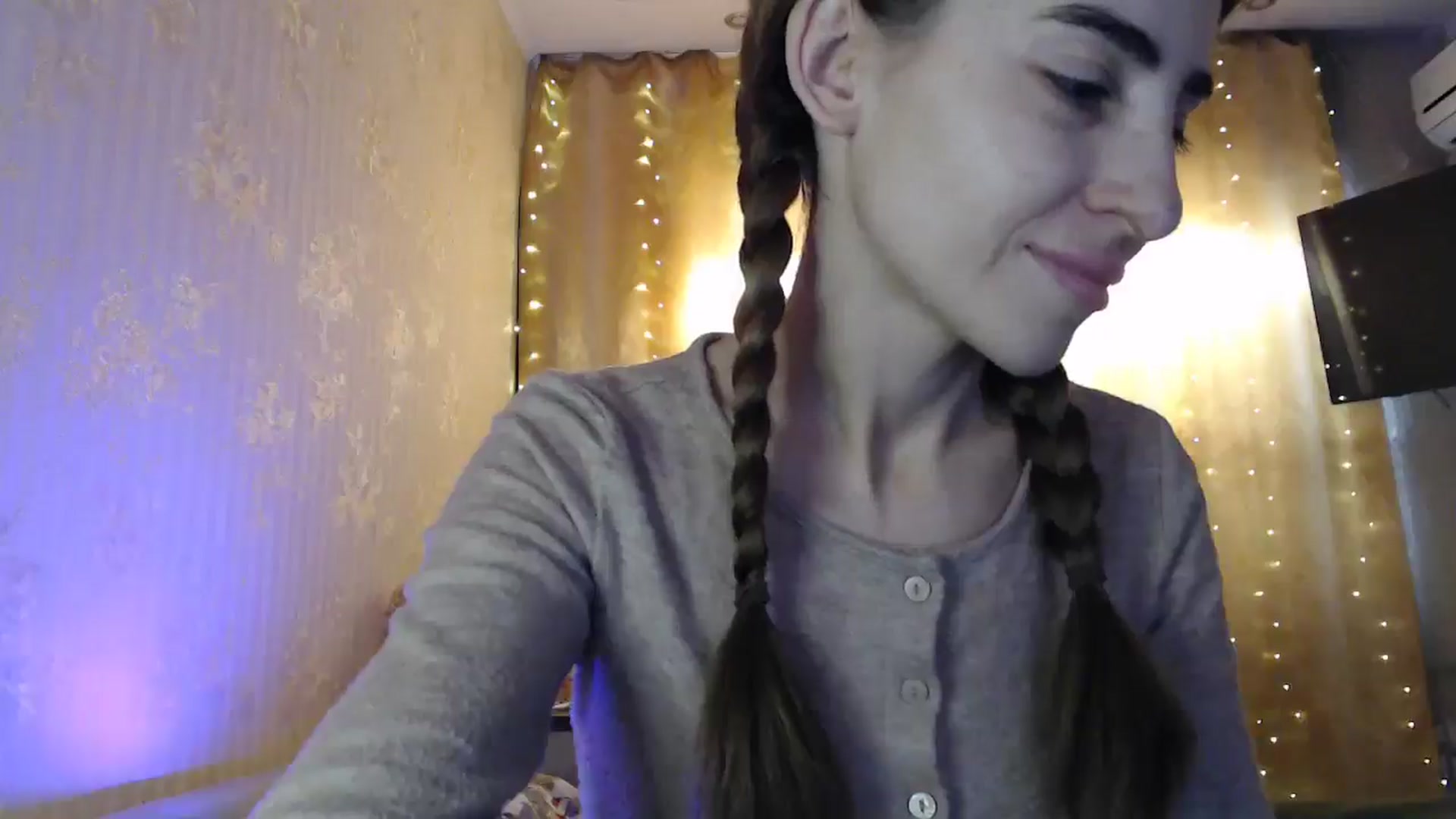 Gallery image thumbnail from Nora_Sweet's myfreecams stream on, 02/11/2025, 11:55 image 18 of 20