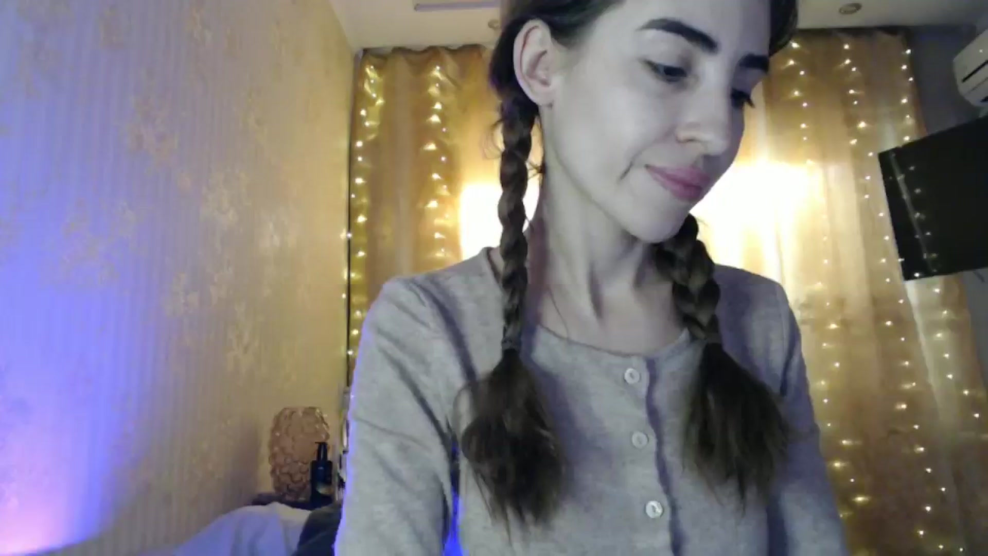 Gallery image thumbnail from Nora_Sweet's myfreecams stream on, 02/25/2025, 13:25 image 16 of 20