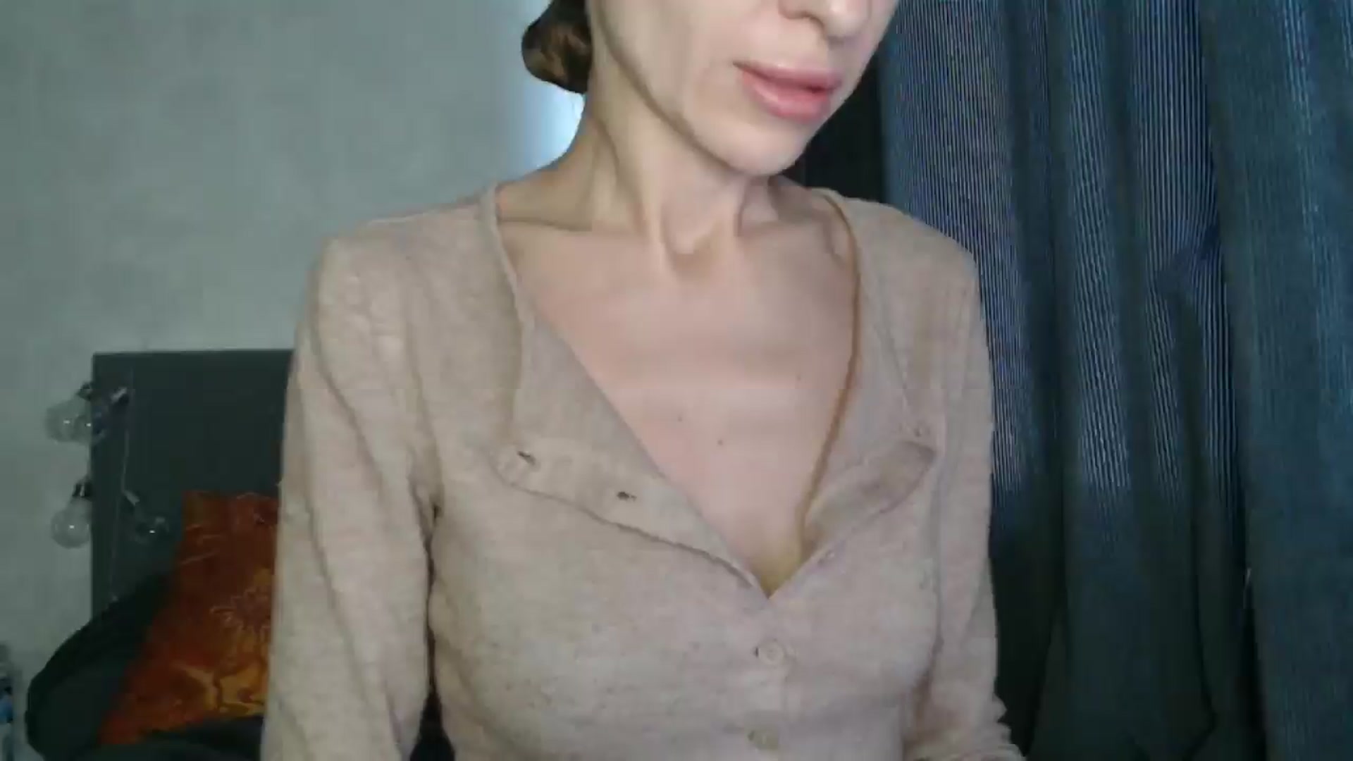 Gallery image thumbnail from Nora_Sweet's myfreecams stream on, 04/13/2025, 11:36 image 6 of 20