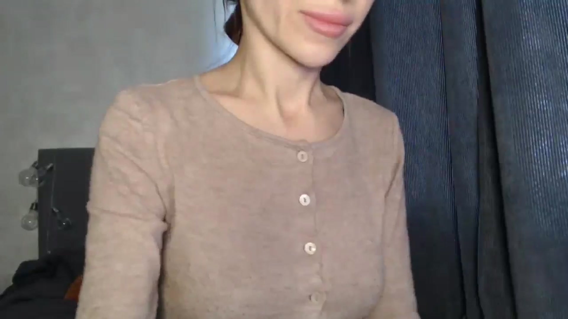 Gallery image thumbnail from Nora_Sweet's myfreecams stream on, 04/22/2025, 10:45 image 14 of 20