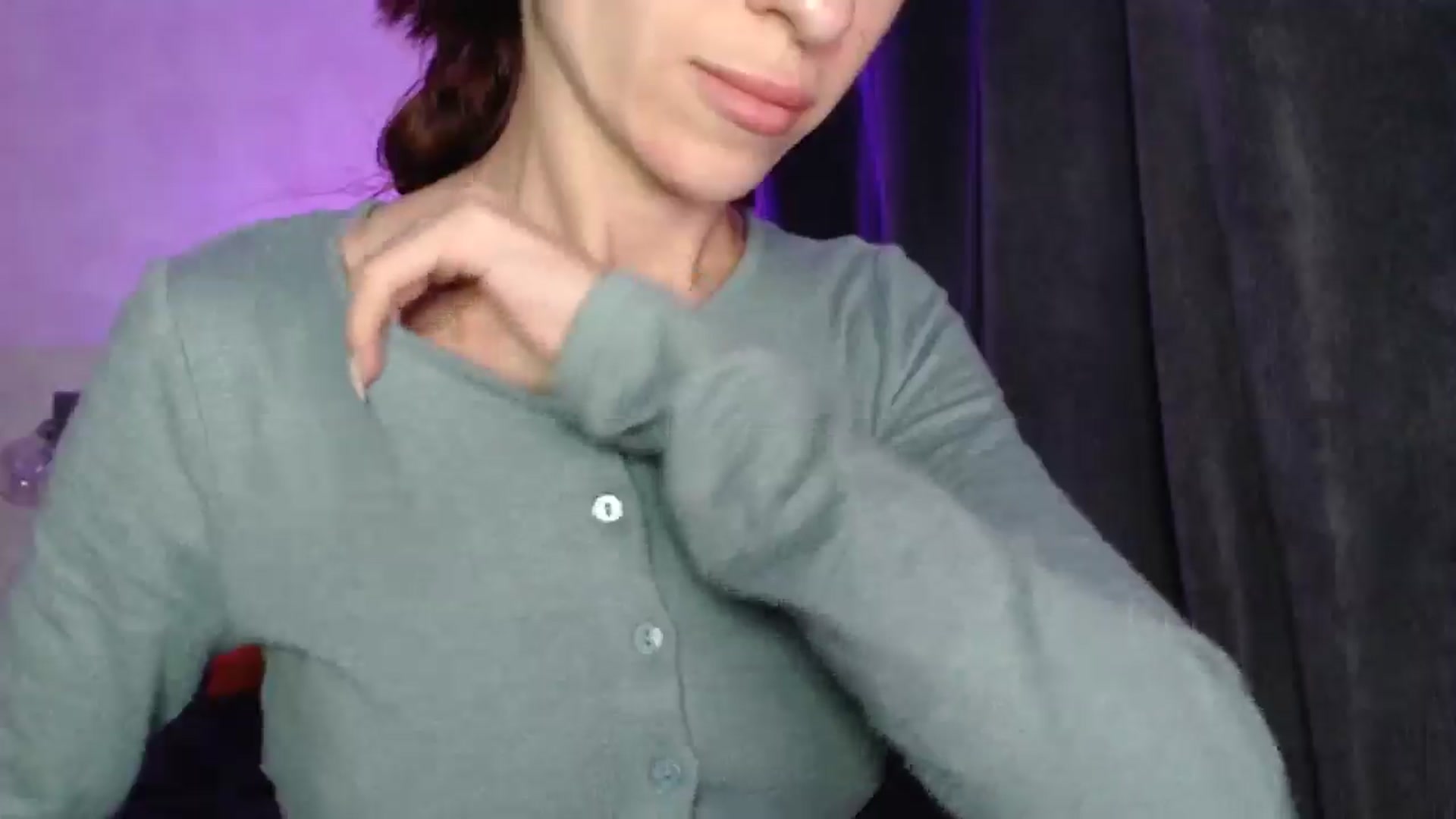 Gallery image thumbnail from Nora_Sweet's myfreecams stream on, 05/06/2025, 16:40 image 13 of 20