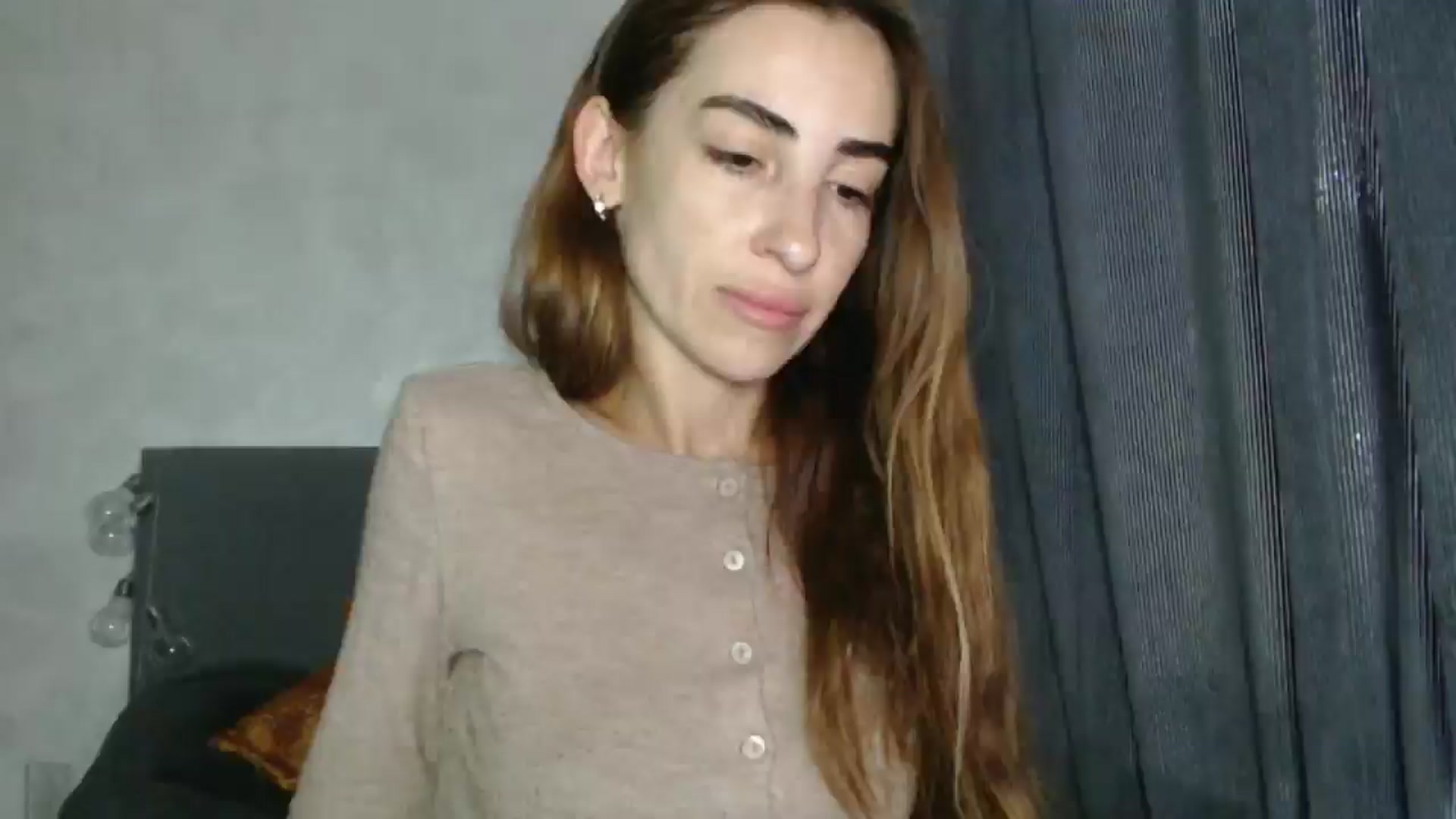 Gallery image thumbnail from Nora_Sweet's myfreecams stream on, 08/05/2025, 11:11 image 17 of 20