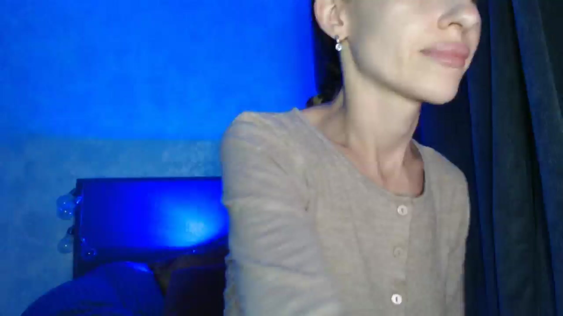 Gallery image thumbnail from Nora_Sweet's myfreecams stream on, 08/16/2025, 18:02 image 10 of 20