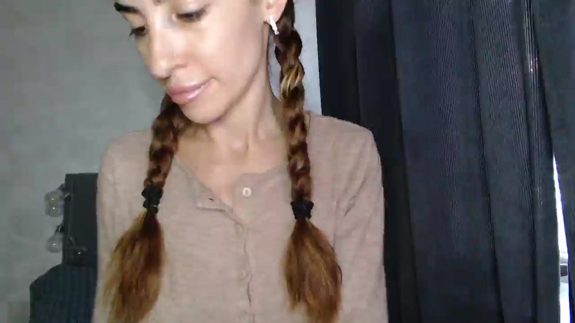Gallery image thumbnail from Nora_Sweet's myfreecams stream on, 09/02/2025, 12:04 image 19 of 20