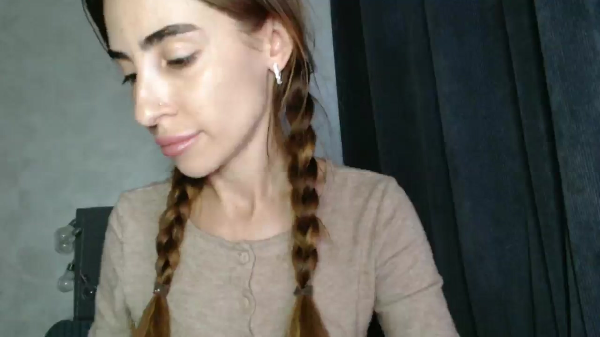 Gallery image thumbnail from Nora_Sweet's myfreecams stream on, 09/16/2025, 14:09 image 10 of 20