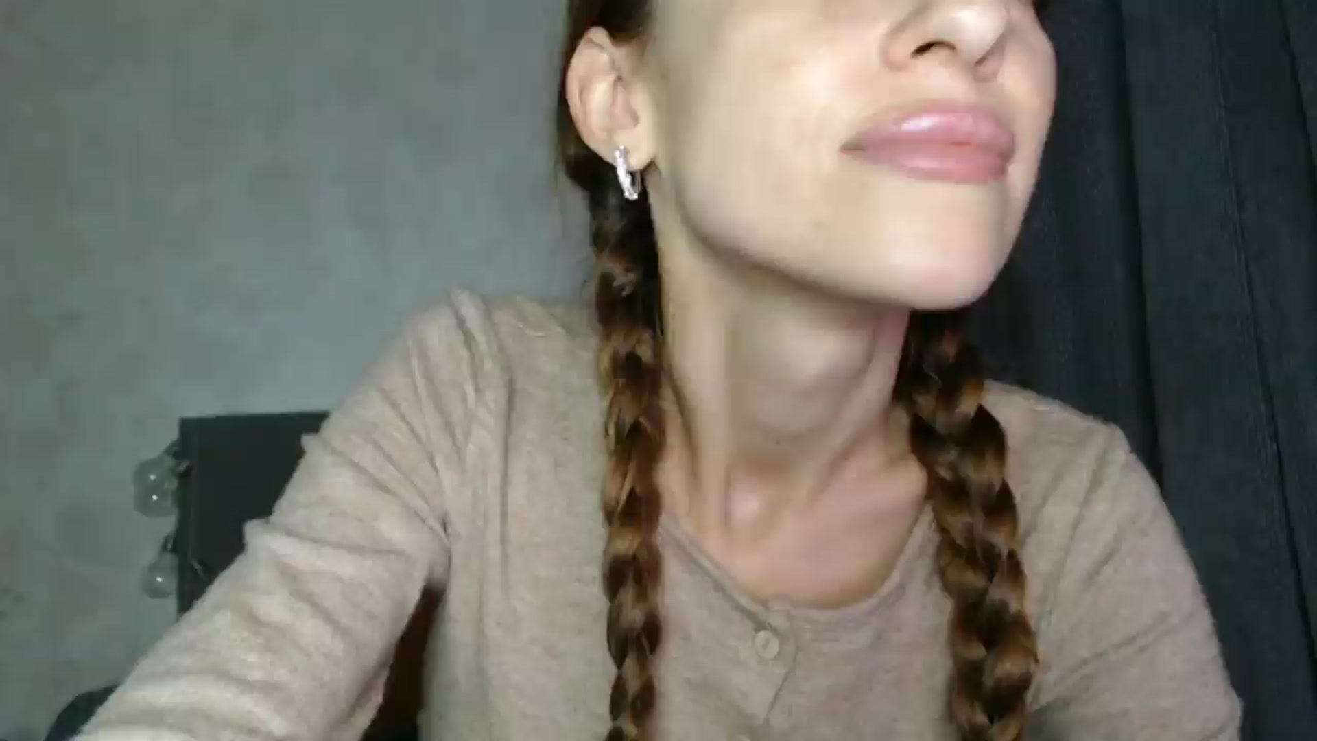 Gallery image thumbnail from Nora_Sweet's myfreecams stream on, 09/17/2025, 13:01 image 8 of 20