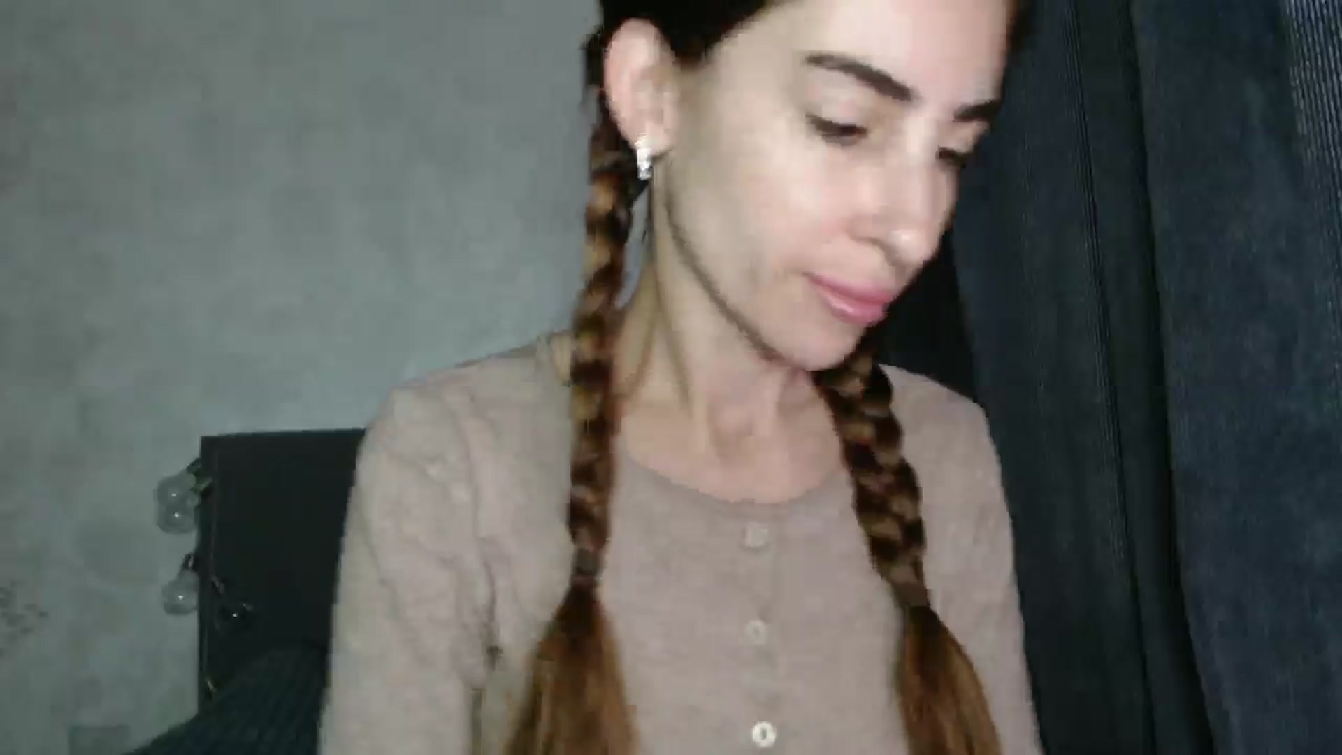 Gallery image thumbnail from Nora_Sweet's myfreecams stream on, 10/01/2025, 09:34 image 6 of 20