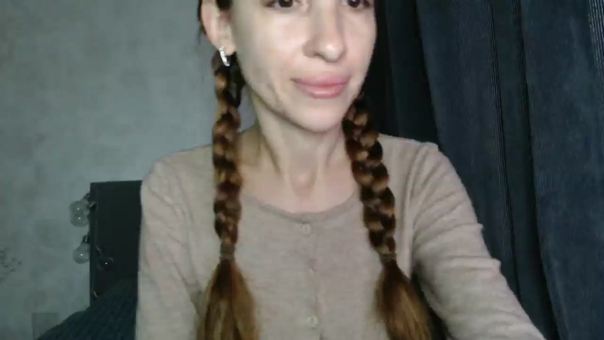 Gallery image thumbnail from Nora_Sweet's myfreecams stream on, 10/01/2025, 09:34 image 12 of 20