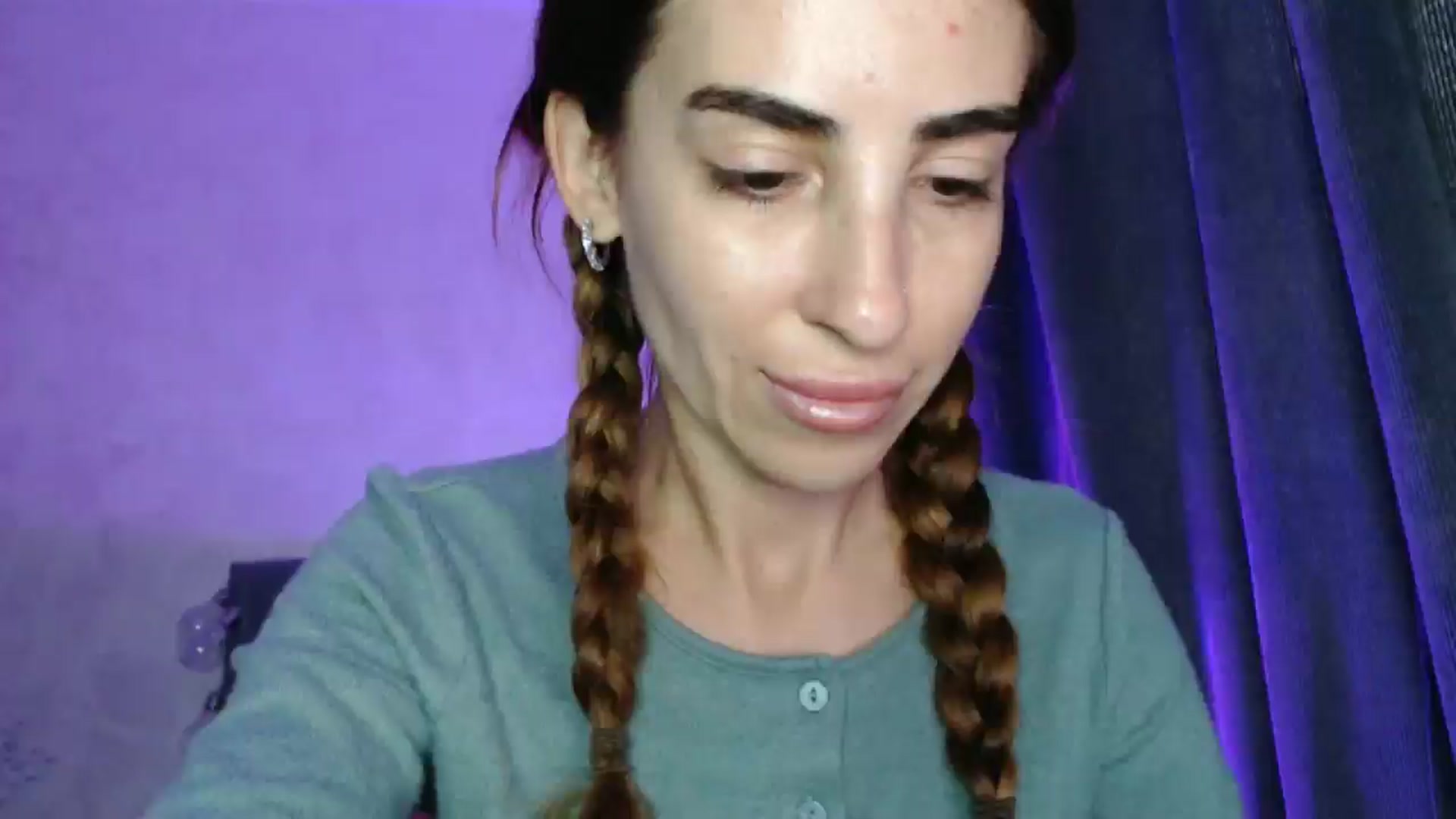Gallery image thumbnail from Nora_Sweet's myfreecams stream on, 10/01/2025, 12:28 image 16 of 20