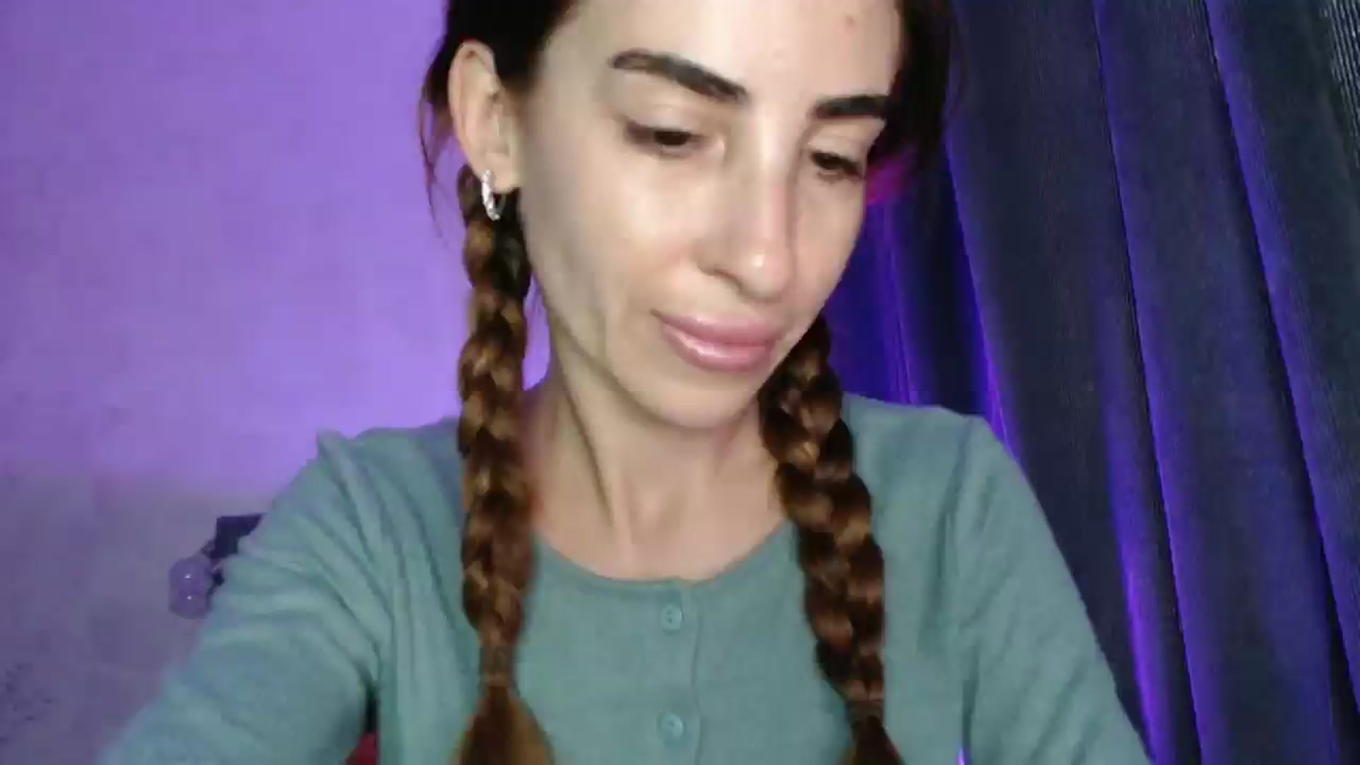 Gallery image thumbnail from Nora_Sweet's myfreecams stream on, 10/01/2025, 12:28 image 5 of 20