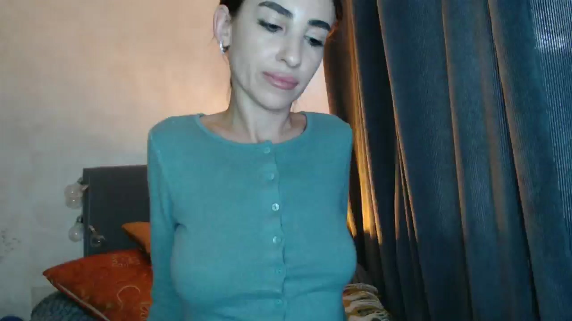 Gallery image thumbnail from Nora_Sweet's myfreecams stream on, 10/02/2025, 12:33 image 19 of 20