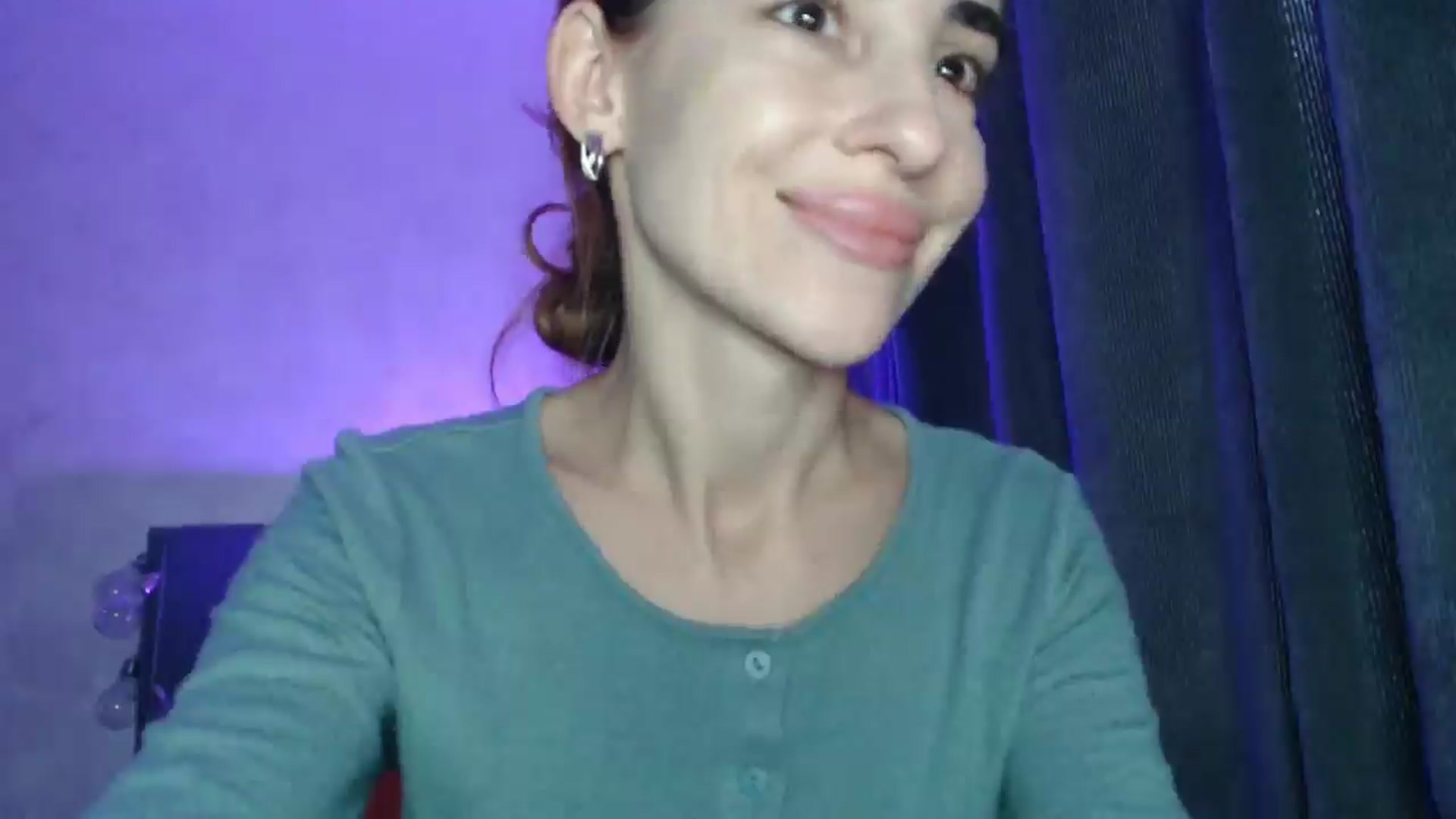 Gallery image thumbnail from Nora_Sweet's myfreecams stream on, 10/27/2025, 12:36 image 16 of 20