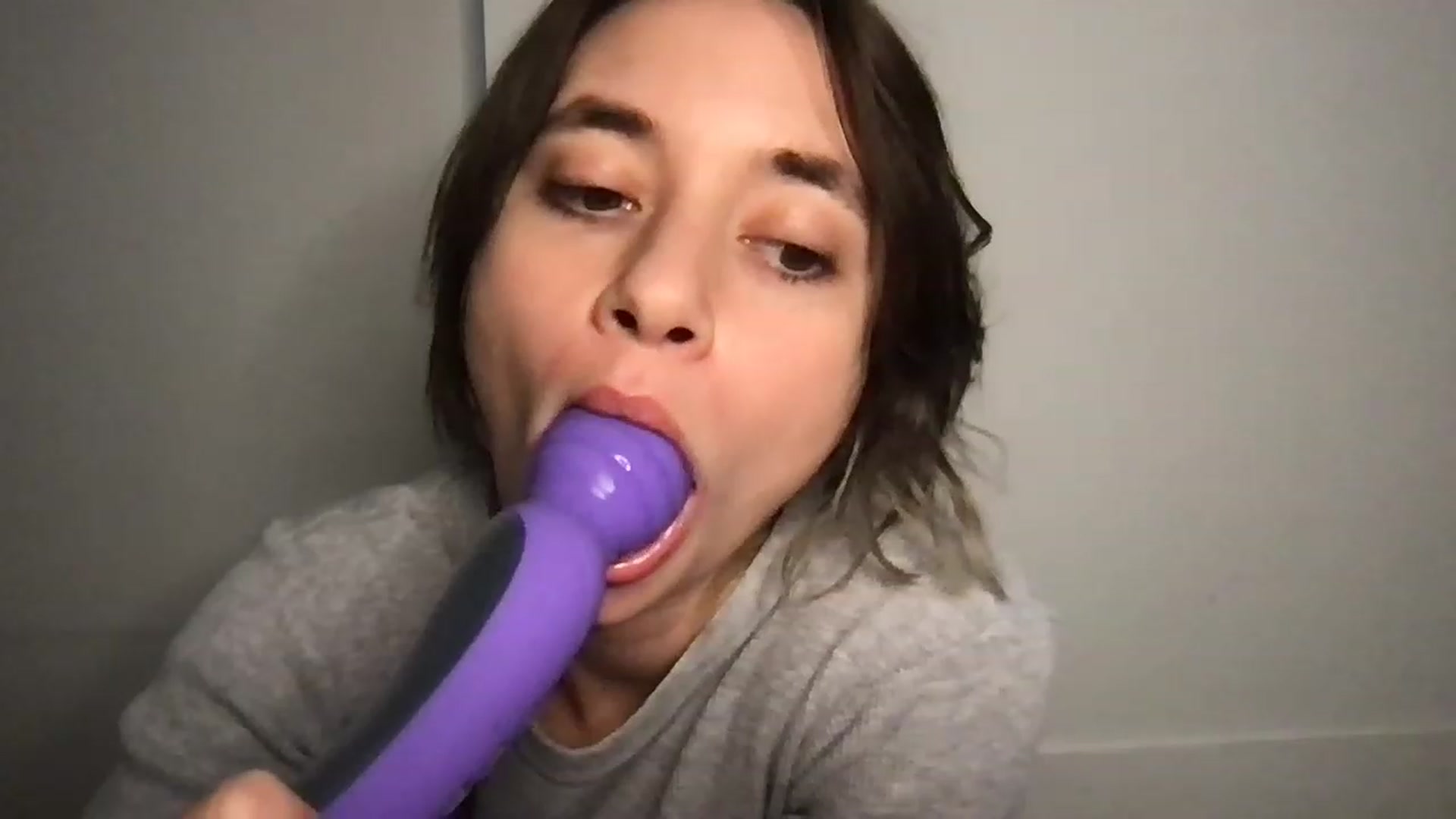Gallery image thumbnail from Norajeann's myfreecams stream on, 12/17/2022, 24:17 image 7 of 20