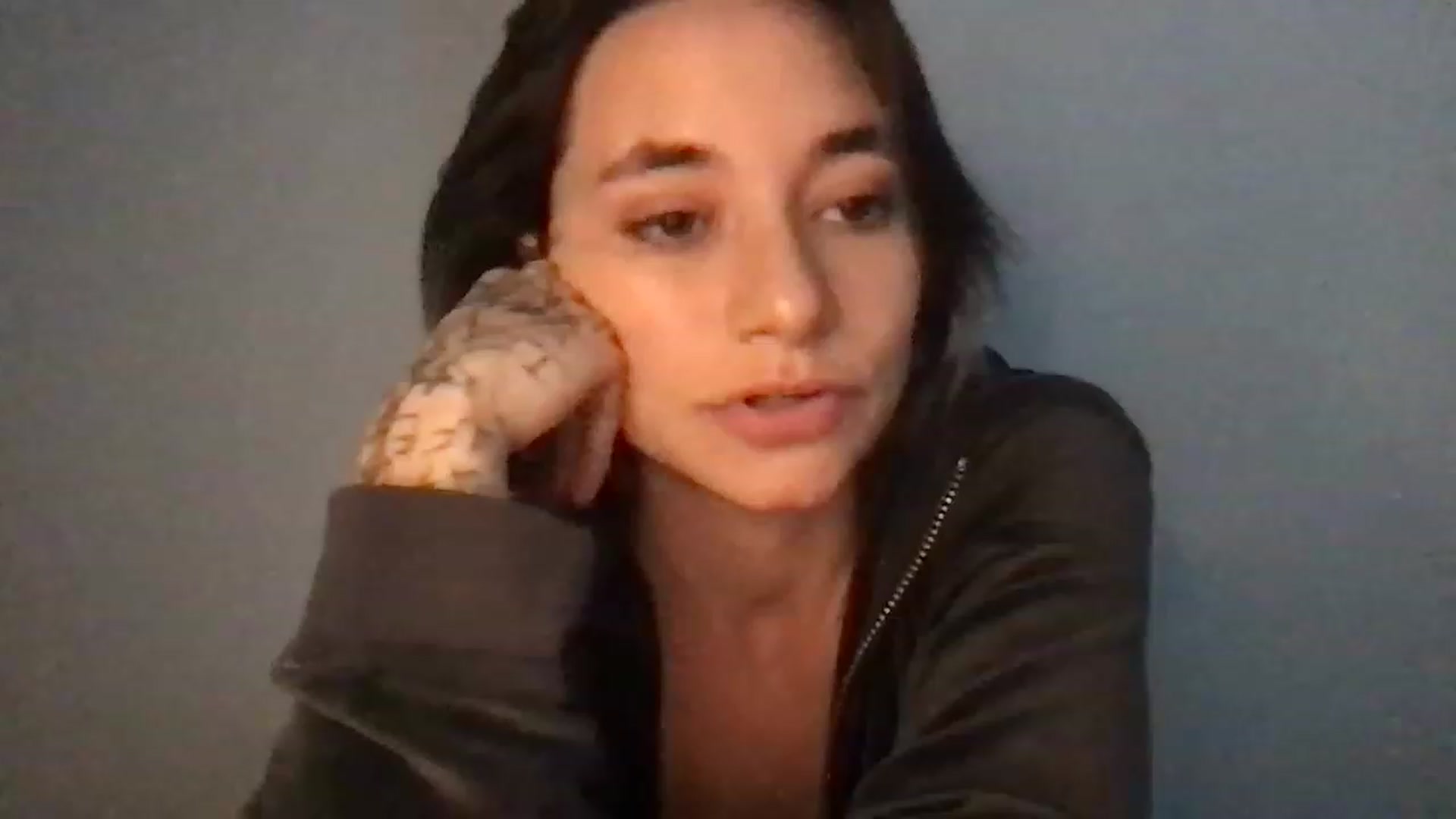 Gallery image thumbnail from Norajeann's myfreecams stream on, 12/19/2022, 24:16 image 15 of 20
