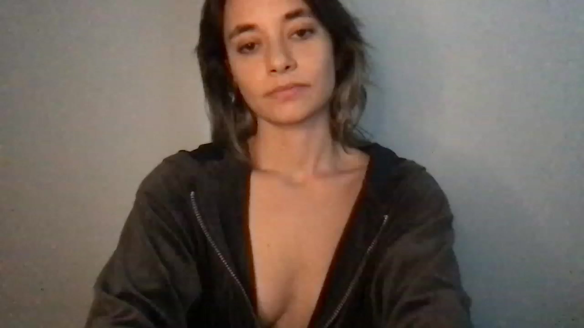 Gallery image thumbnail from Norajeann's myfreecams stream on, 12/19/2022, 24:16 image 13 of 20