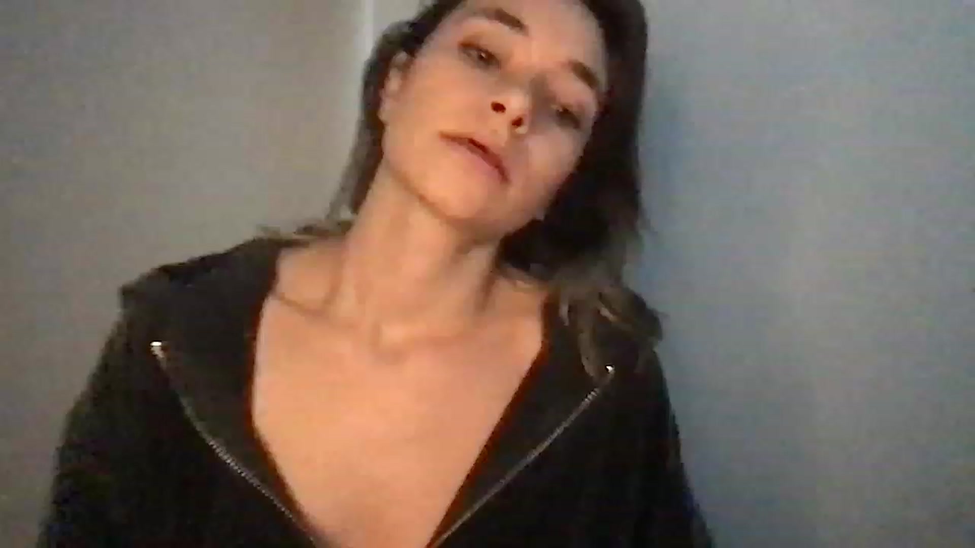 Gallery image thumbnail from Norajeann's myfreecams stream on, 12/19/2022, 24:16 image 14 of 20