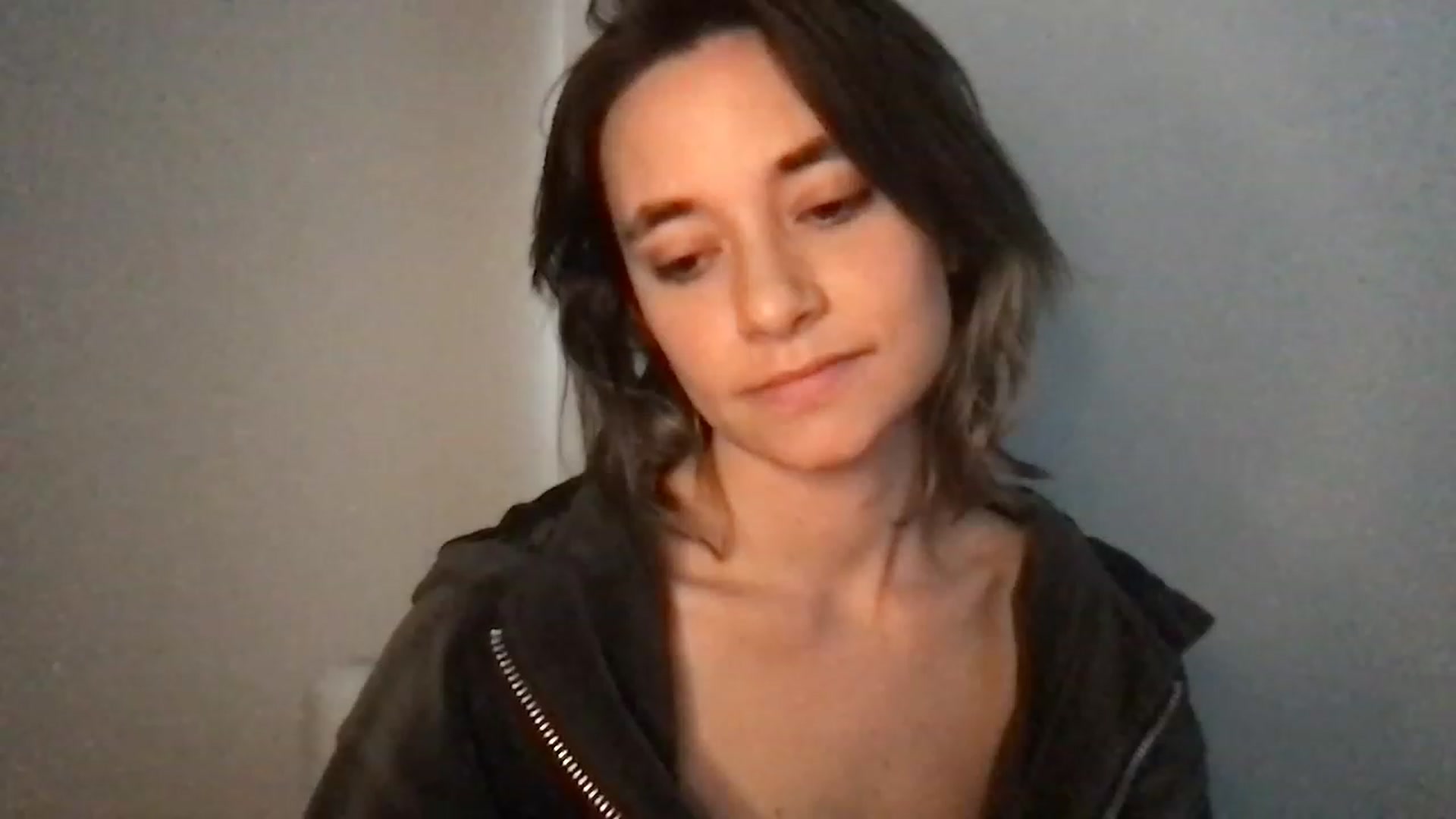 Gallery image thumbnail from Norajeann's myfreecams stream on, 12/19/2022, 24:16 image 20 of 20