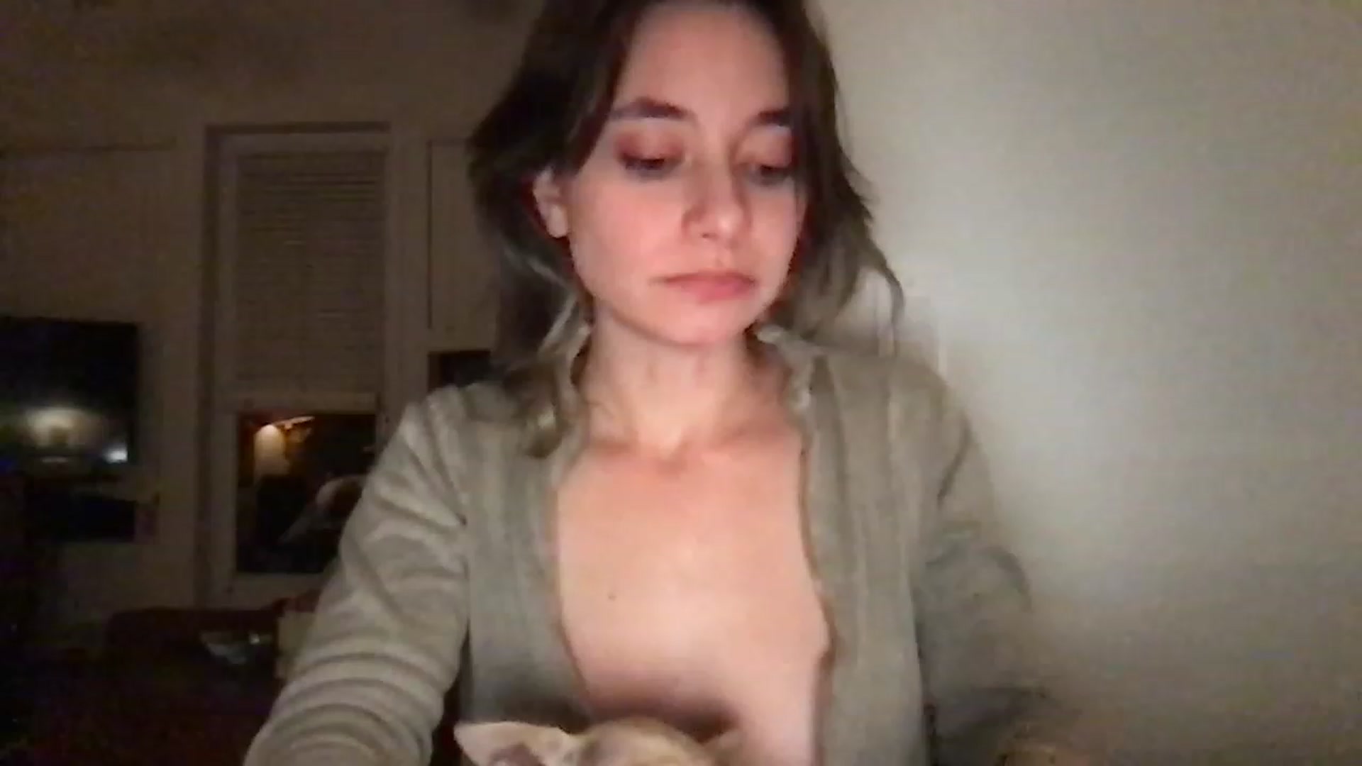 Gallery image thumbnail from Norajeann's myfreecams stream on, 12/21/2022, 08:52 image 14 of 20