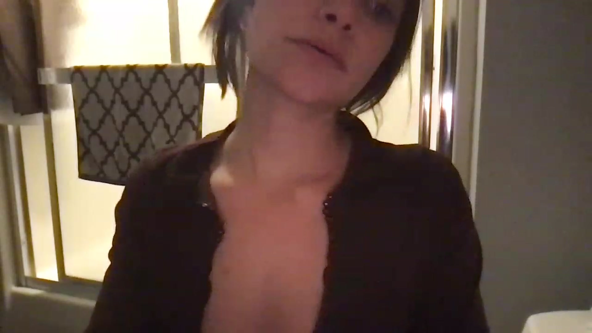 Gallery image thumbnail from Norajeann's myfreecams stream on, 12/25/2022, 02:24 image 9 of 20