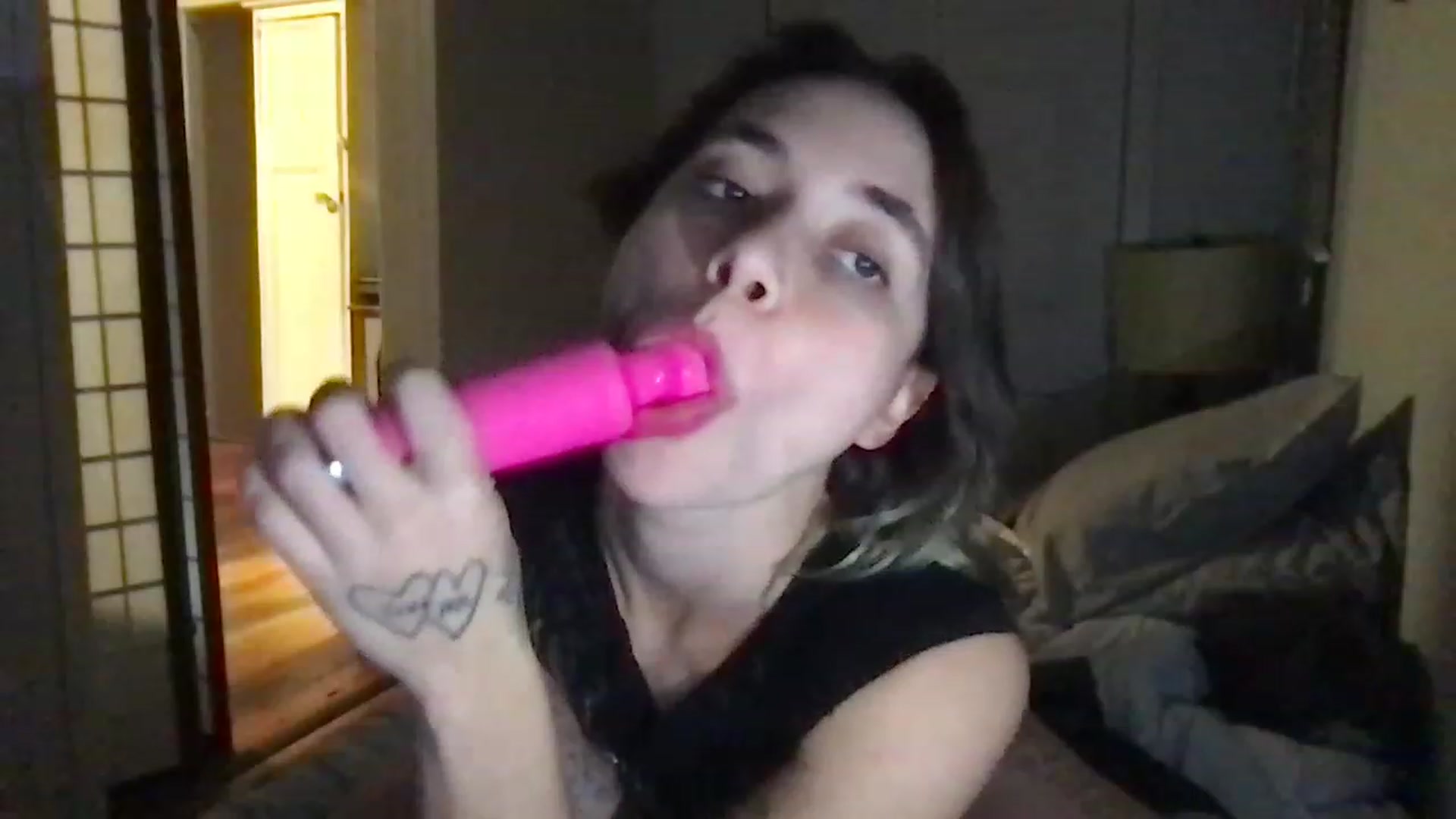 Gallery image thumbnail from Norajeann's myfreecams stream on, 12/27/2022, 22:28 image 18 of 20