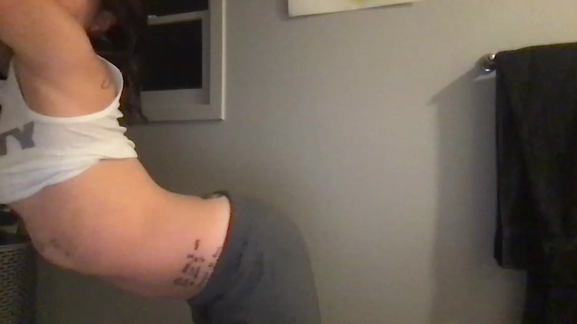 Gallery image thumbnail from Norajeann's myfreecams stream on, 12/30/2022, 23:35 image 17 of 20