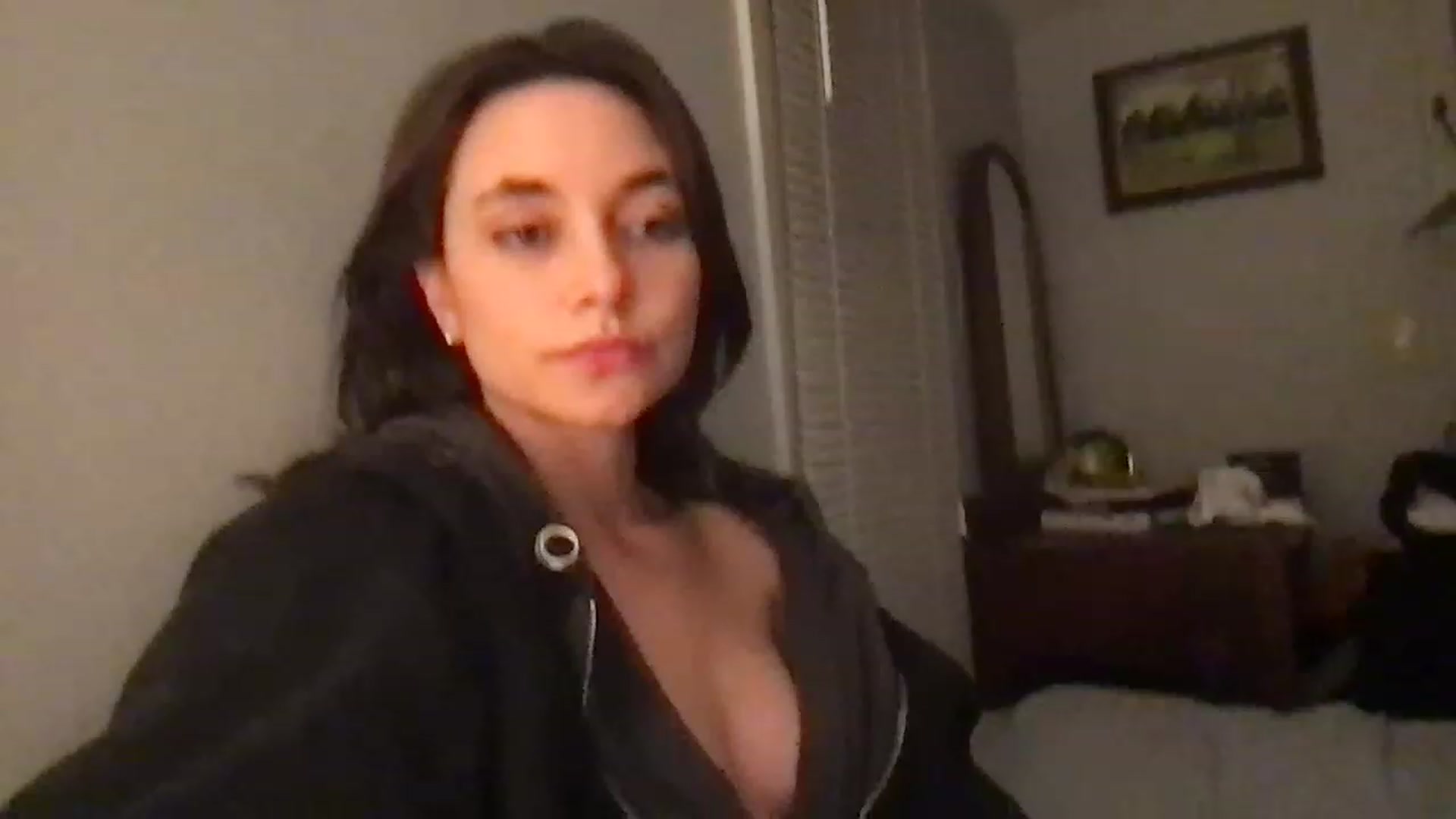 Gallery image thumbnail from Norajeann's myfreecams stream on, 12/31/2022, 08:11 image 19 of 20