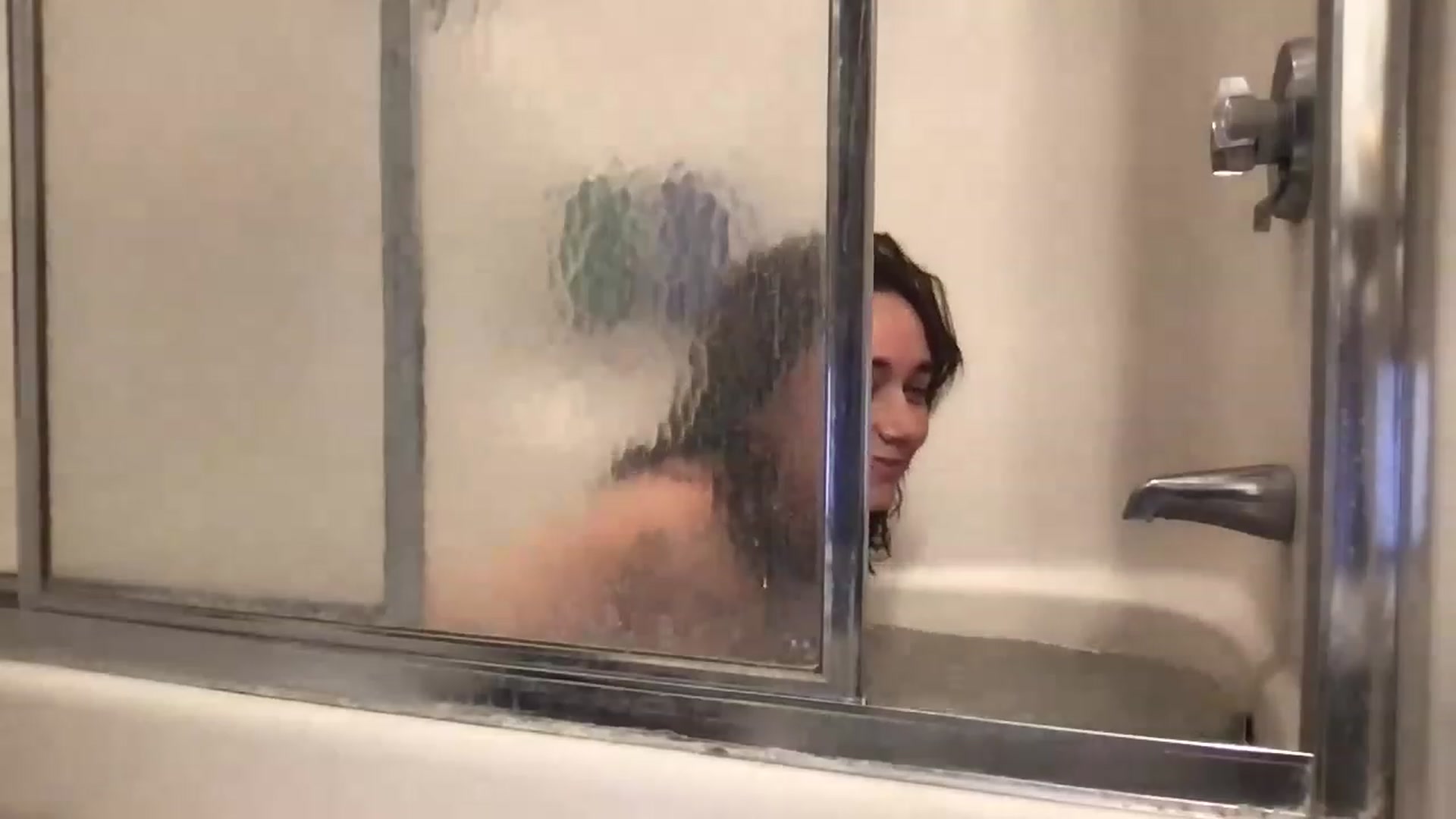Gallery image thumbnail from Norajeann's myfreecams stream on, 01/01/2023, 22:41 image 7 of 20