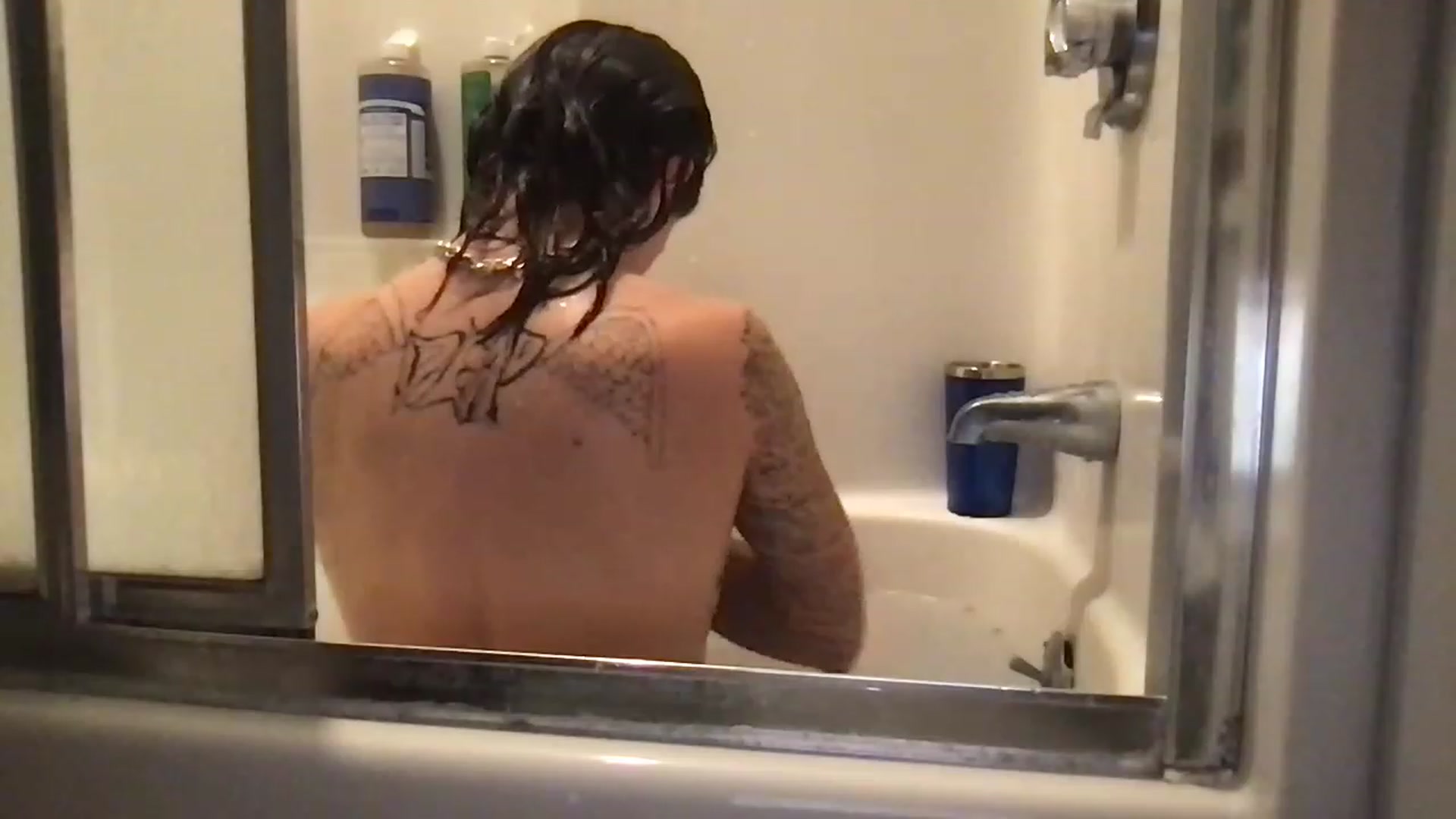 Gallery image thumbnail from Norajeann's myfreecams stream on, 01/02/2023, 23:55 image 14 of 20