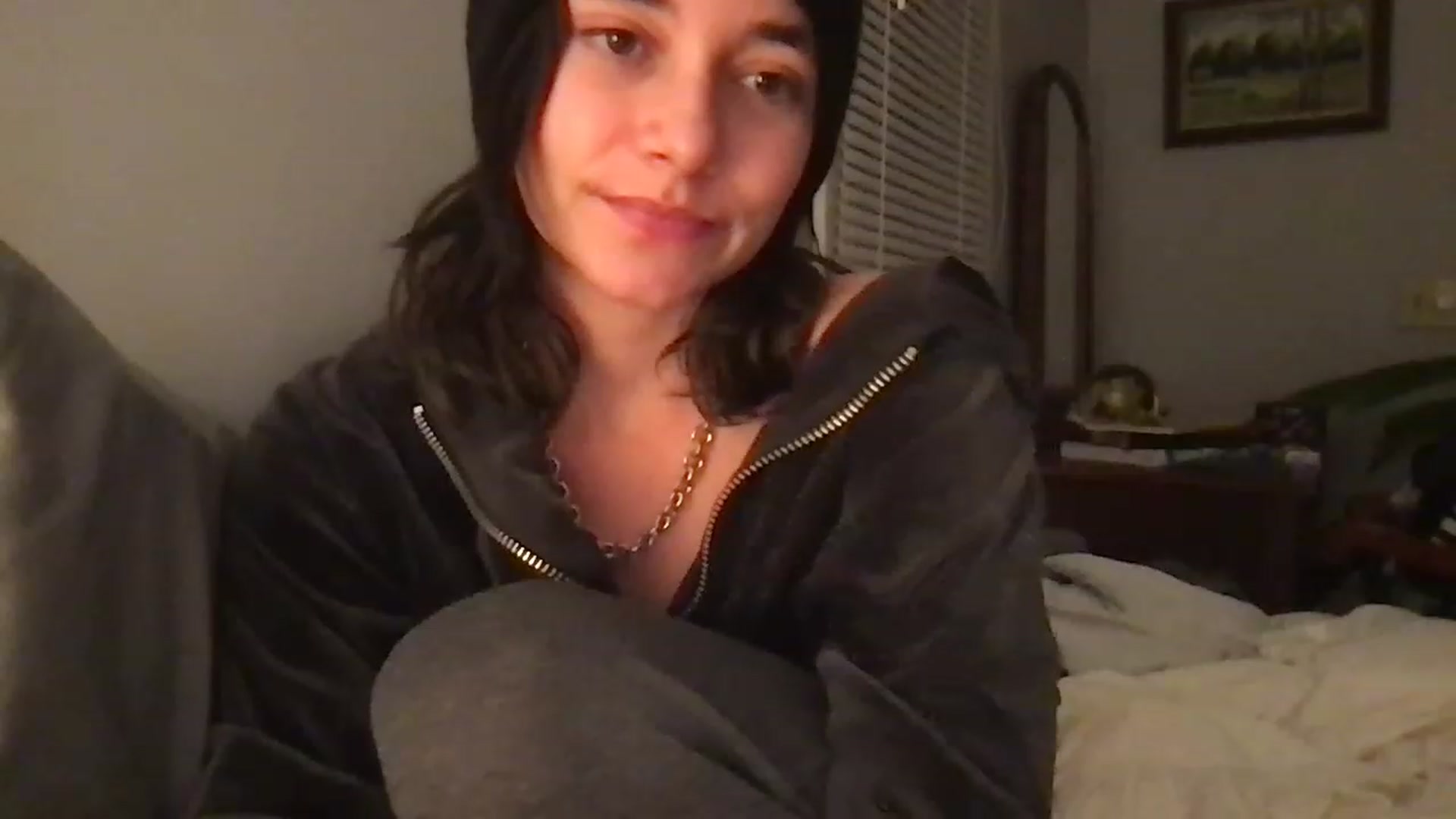 Gallery image thumbnail from Norajeann's myfreecams stream on, 01/03/2023, 07:14 image 6 of 20